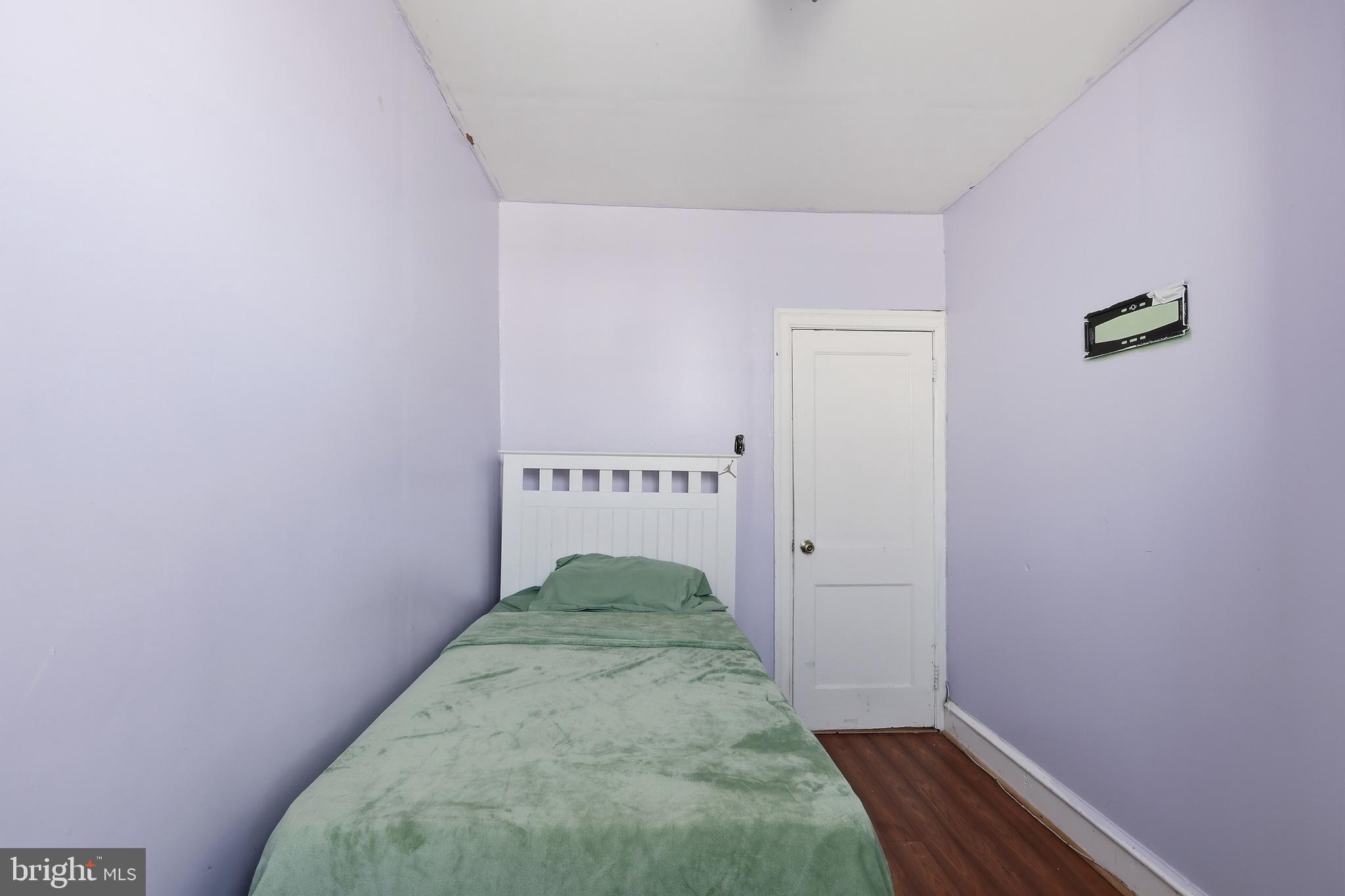 WEST OAK LANE - Residential