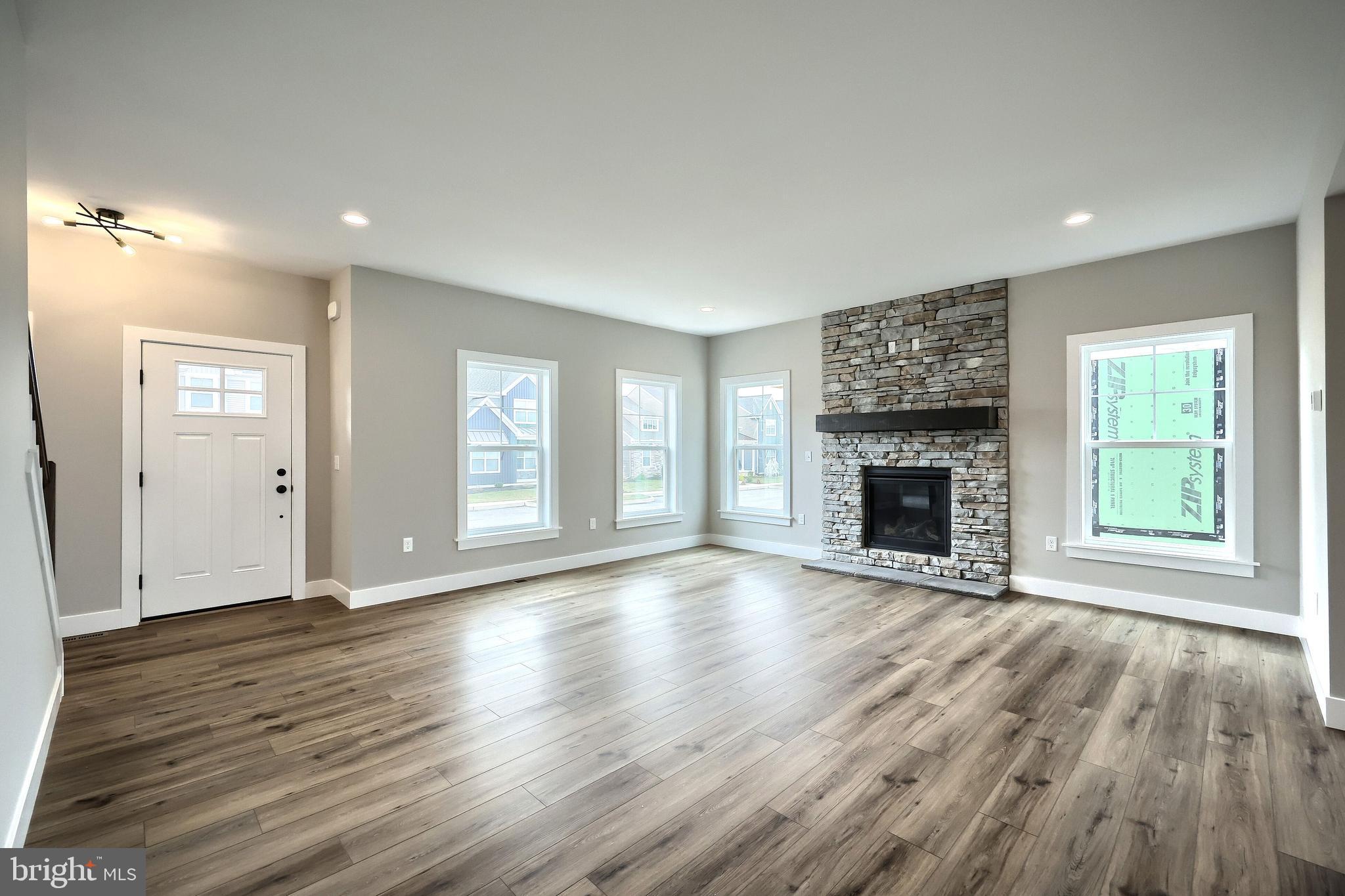 WRIGHT'S LANDING - Residential