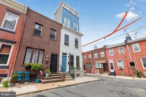 Townhouse For Sale - 1416 S Orianna Street<br/> PHILADELPHIA, PA 19147