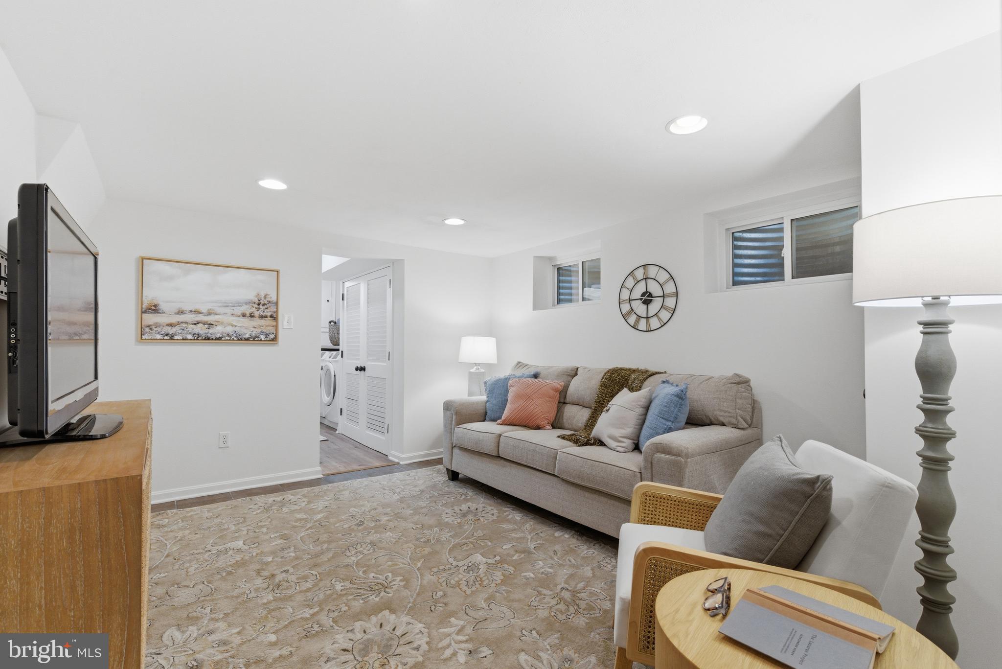 KINGS PARK WEST - Residential