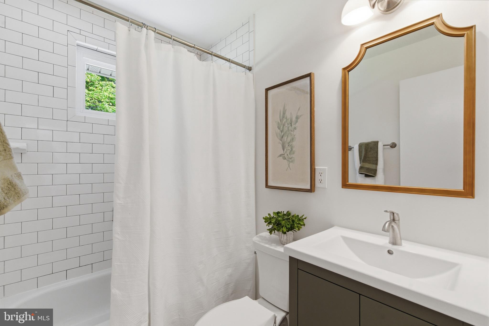 KINGS PARK WEST - Residential