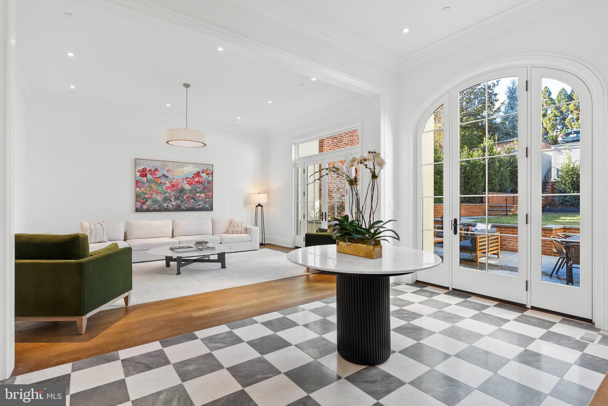 GEORGETOWN - Residential