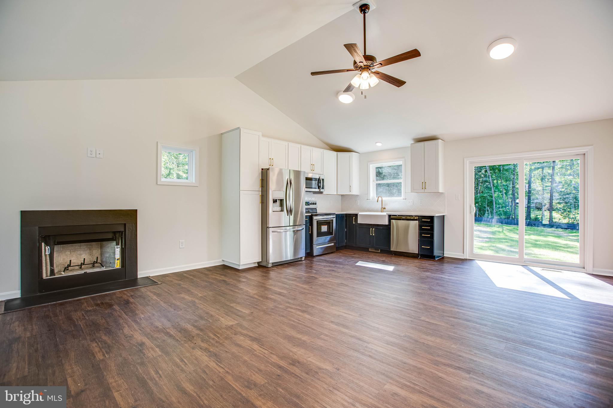 GLEBE HARBOR - Residential