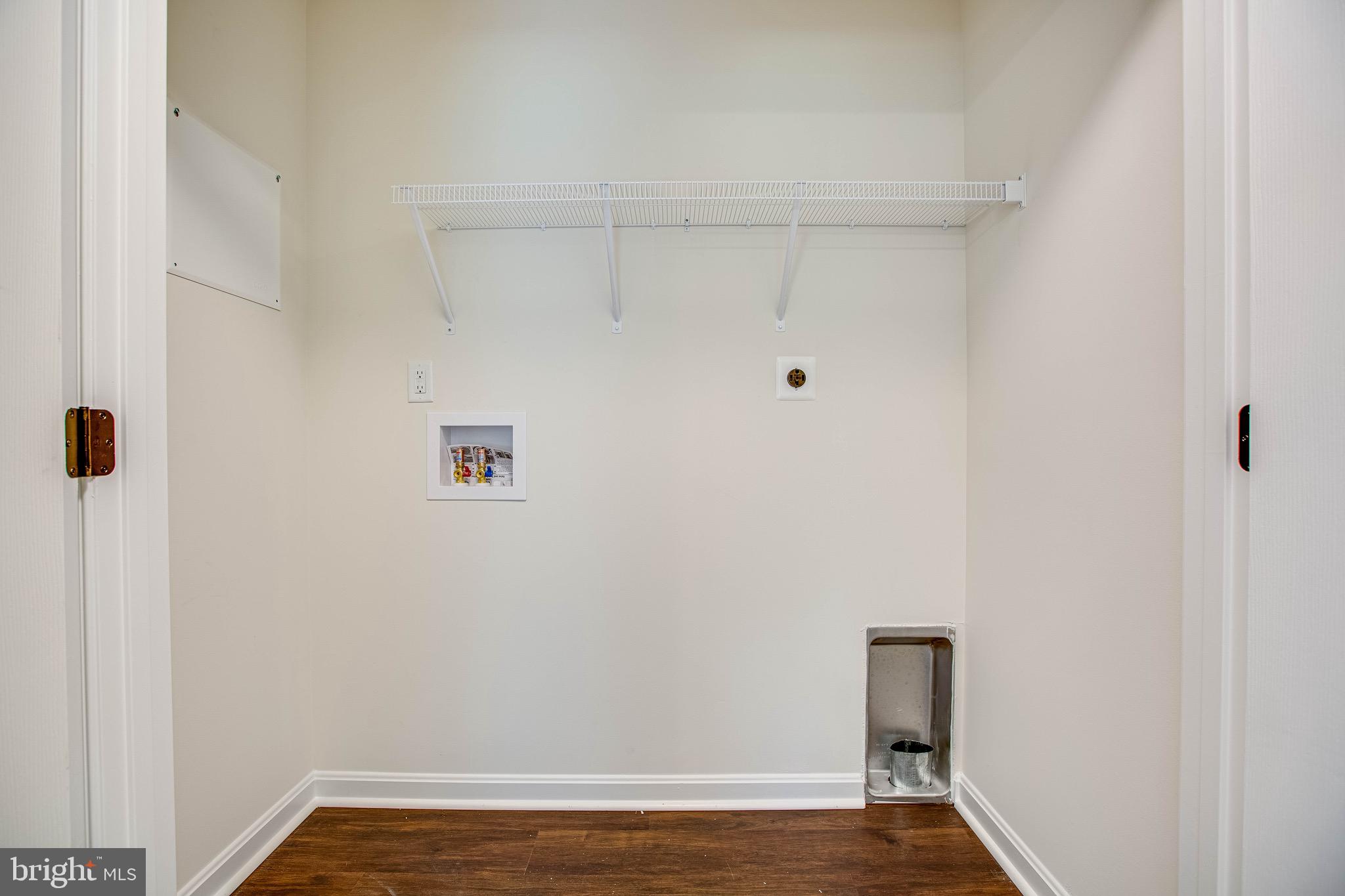 GLEBE HARBOR - Residential