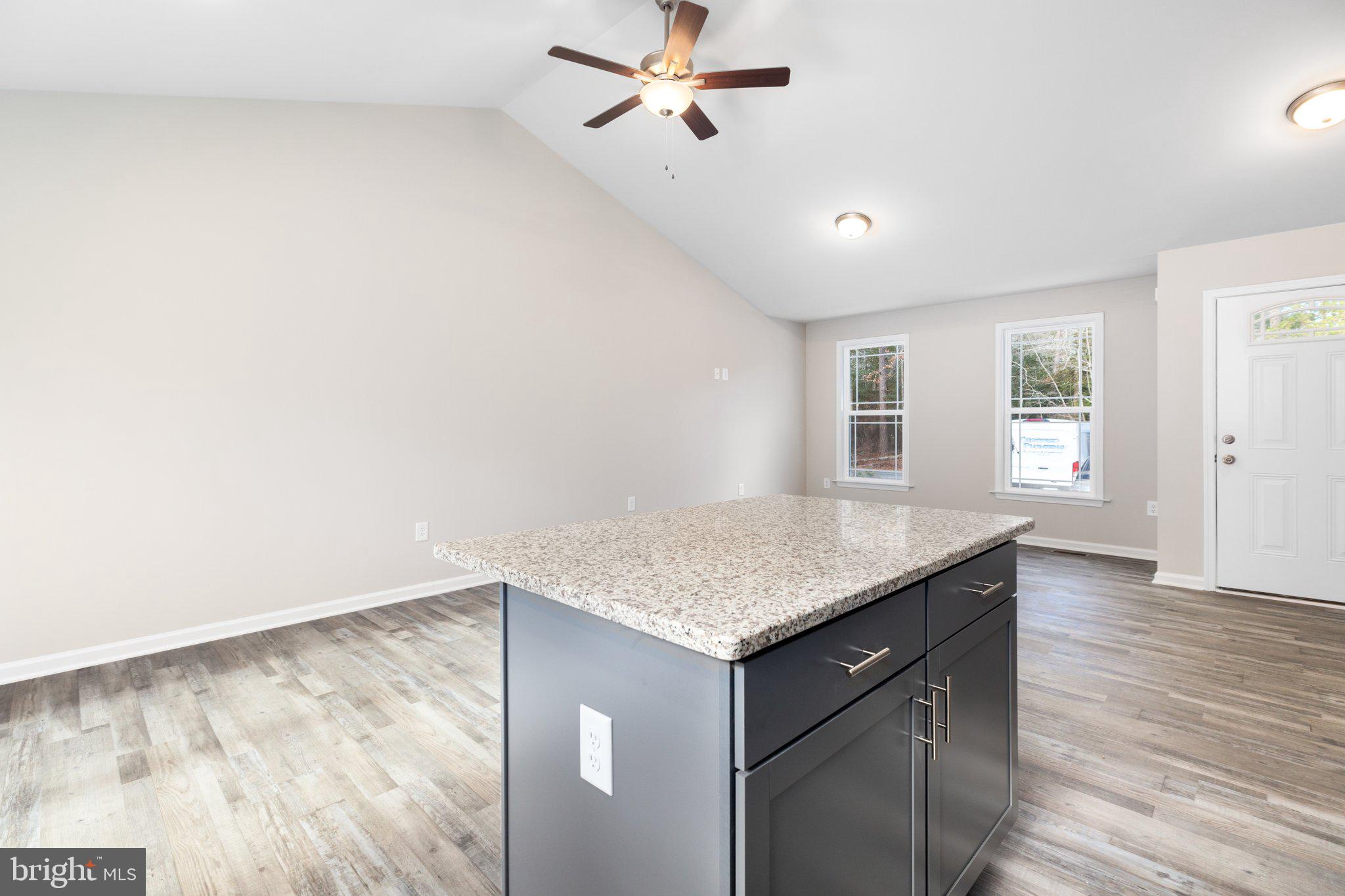 GLEBE HARBOR - Residential