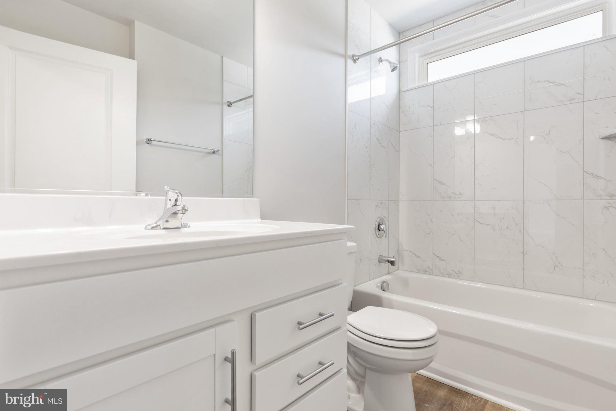 GLEBE HARBOR - Residential