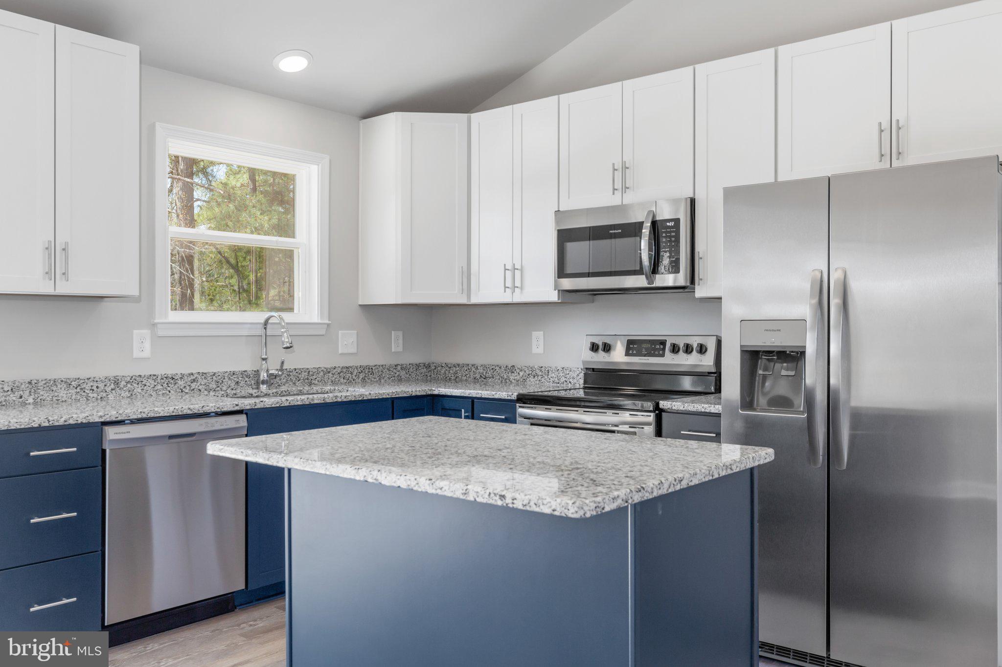 GLEBE HARBOR - Residential