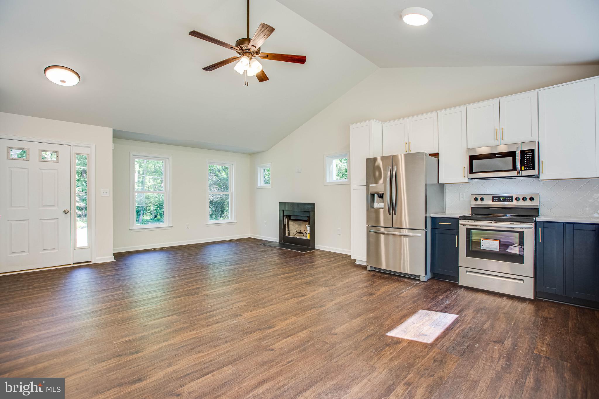 GLEBE HARBOR - Residential