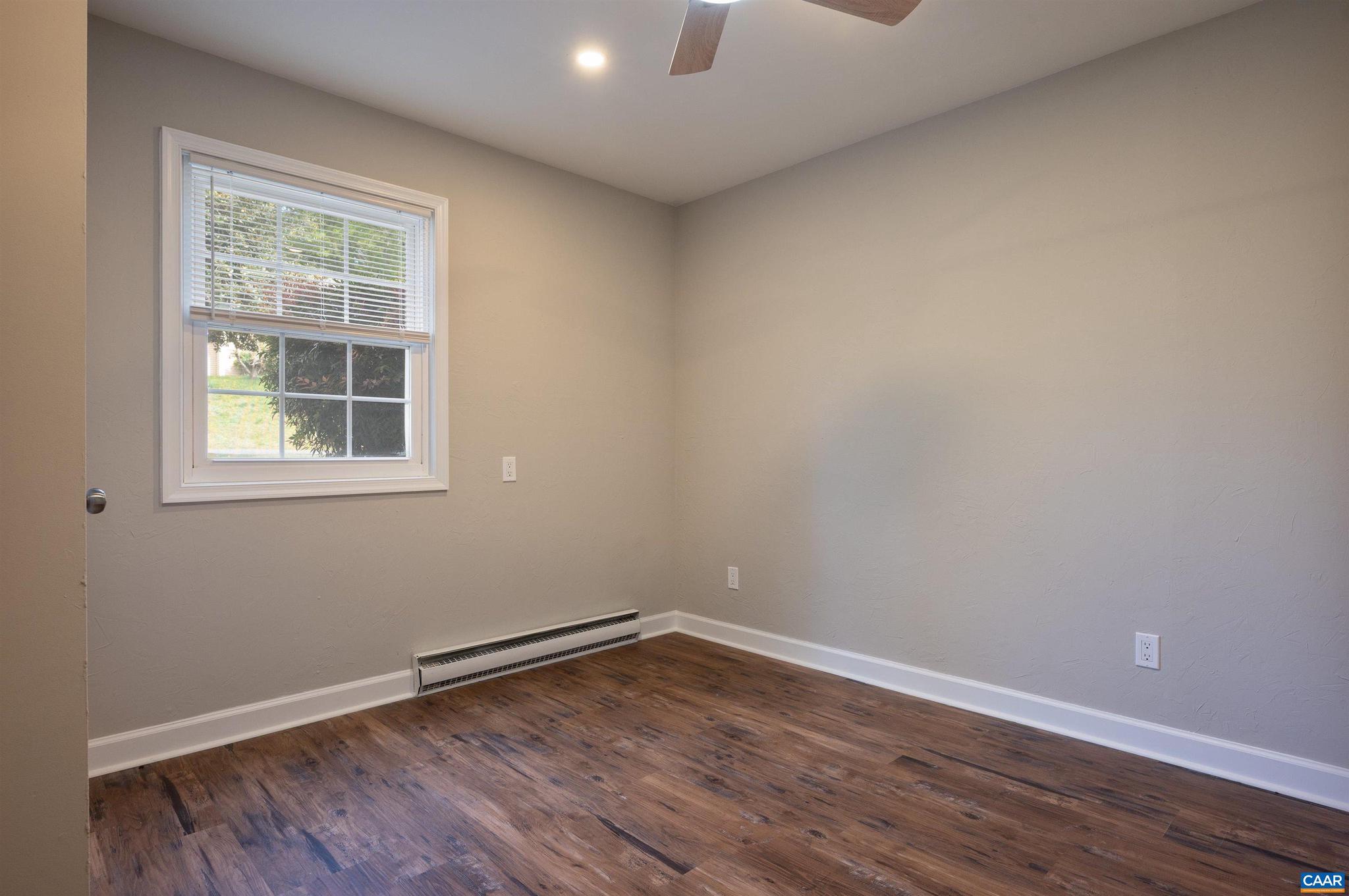 HOLLYMEAD - Residential Lease