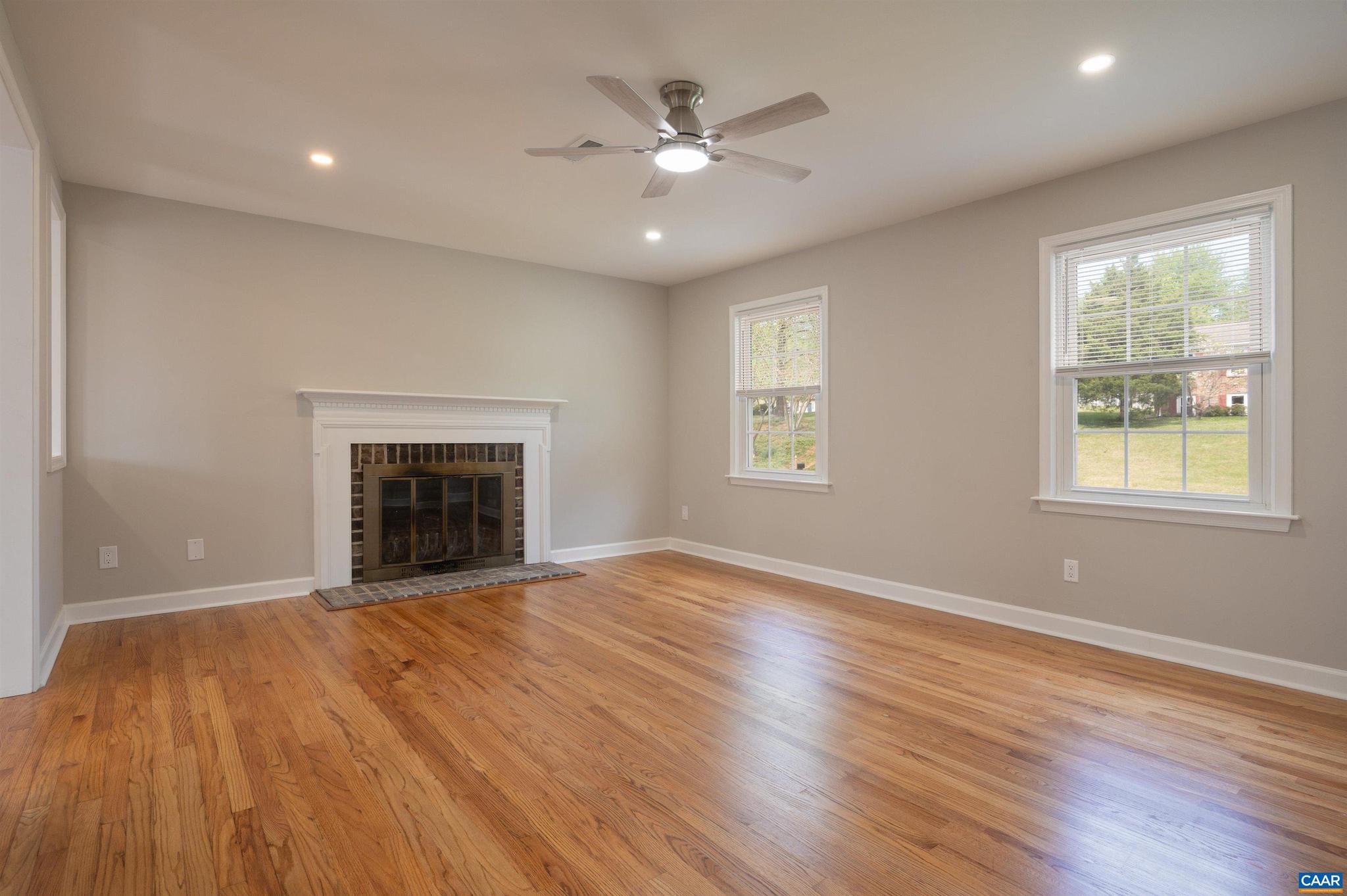 HOLLYMEAD - Residential Lease