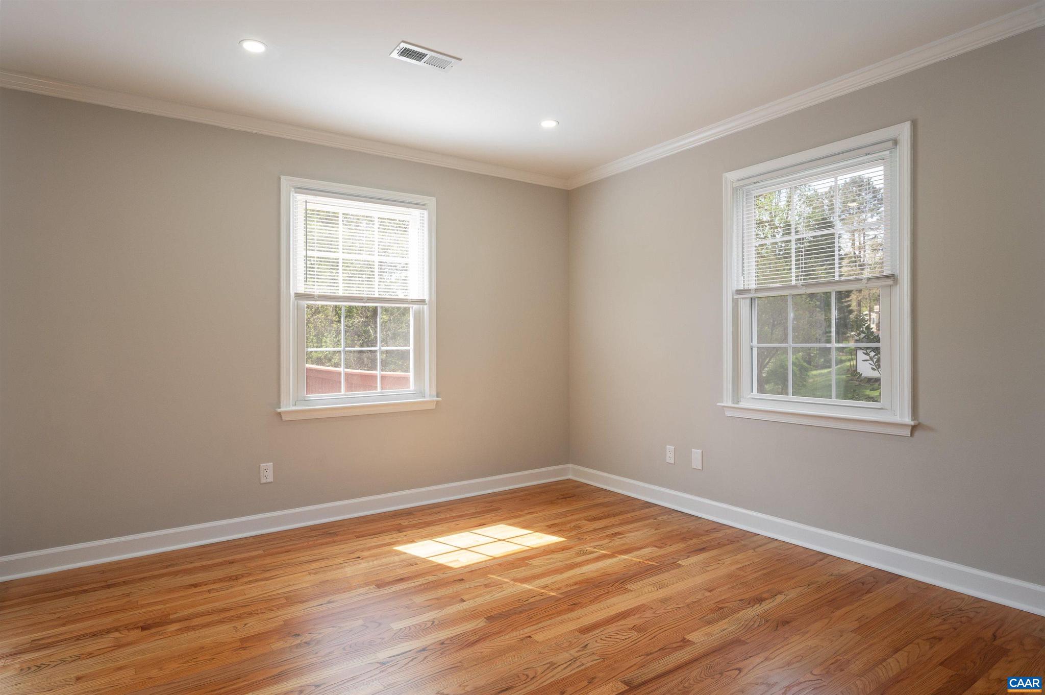 HOLLYMEAD - Residential Lease