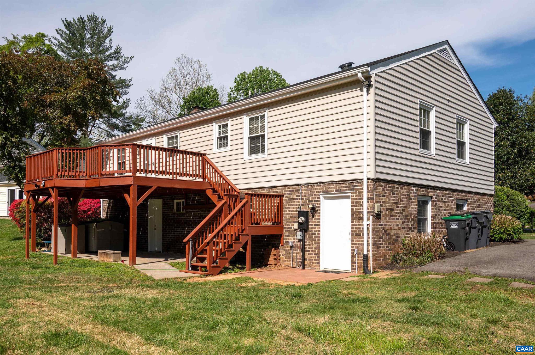 HOLLYMEAD - Residential Lease