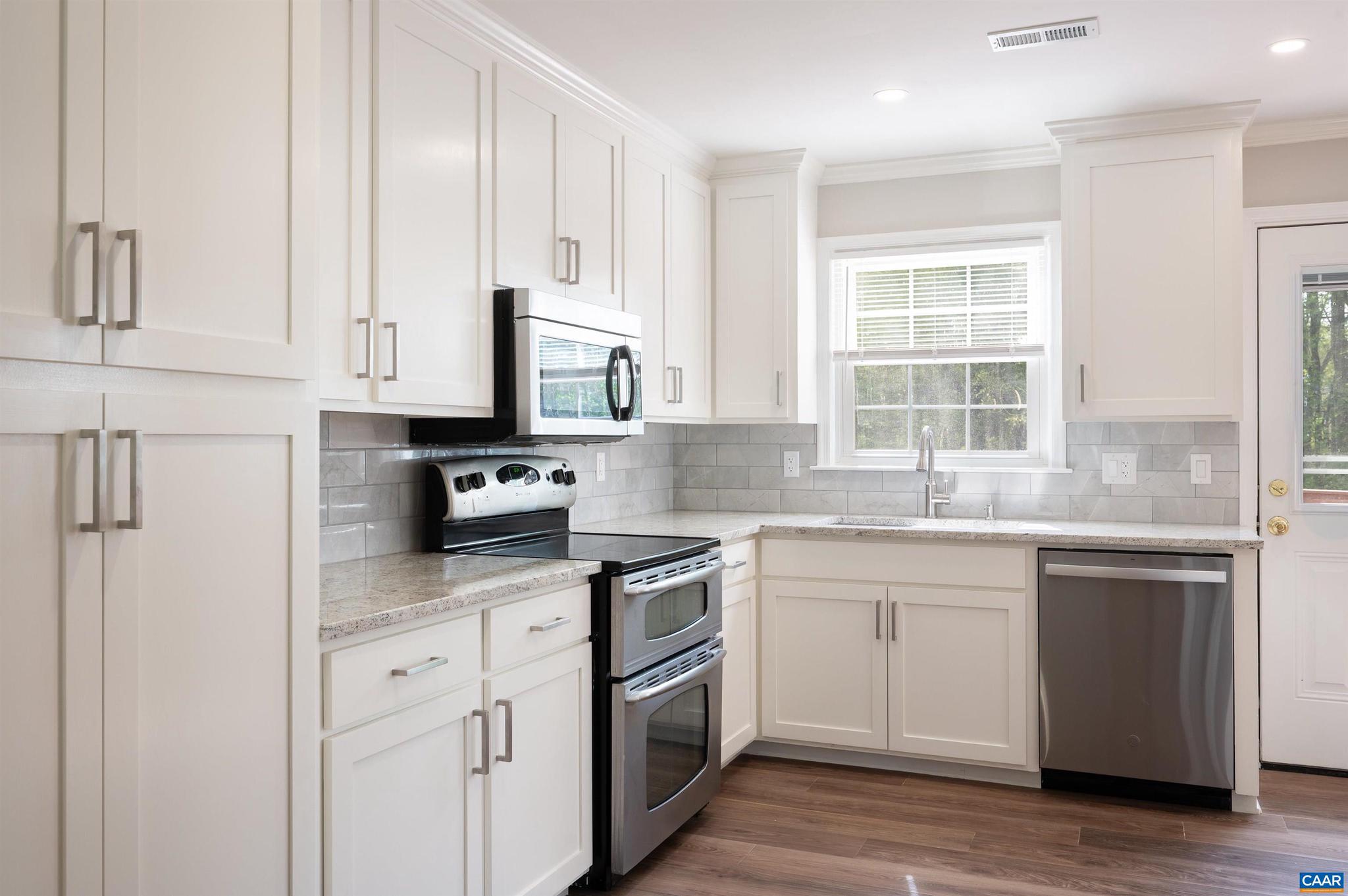 HOLLYMEAD - Residential Lease