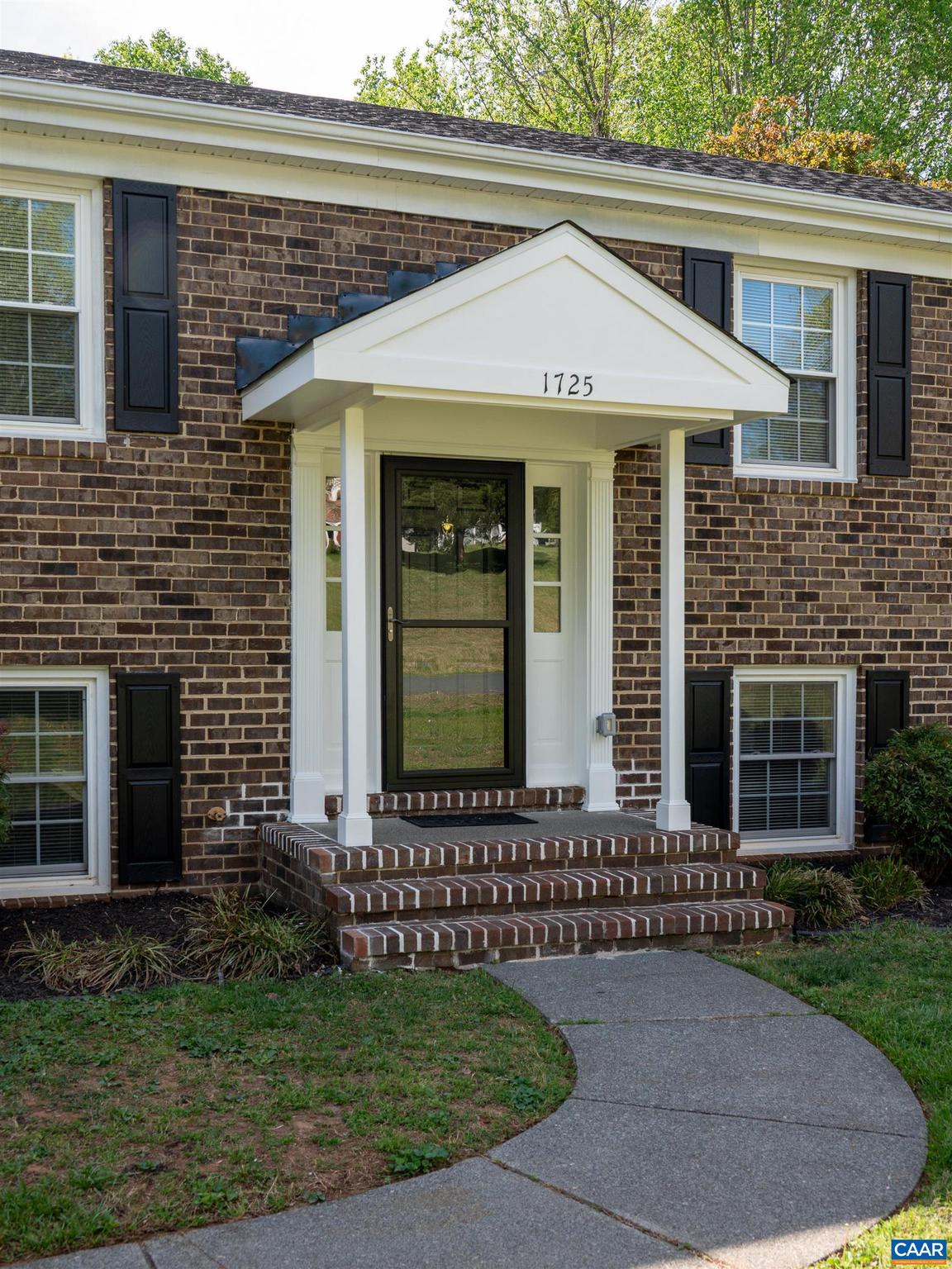 HOLLYMEAD - Residential Lease