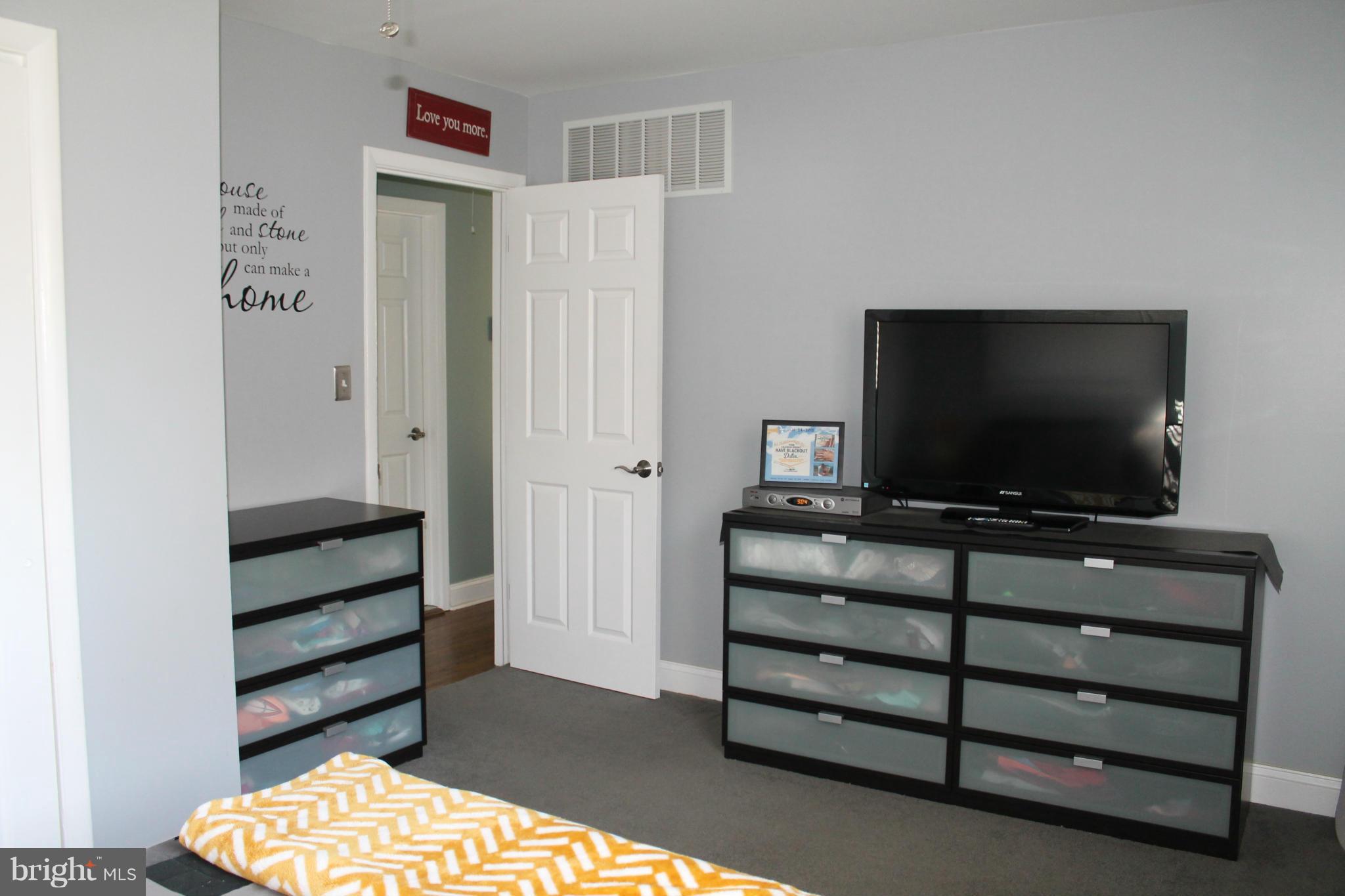 MONTCLAIR - Residential