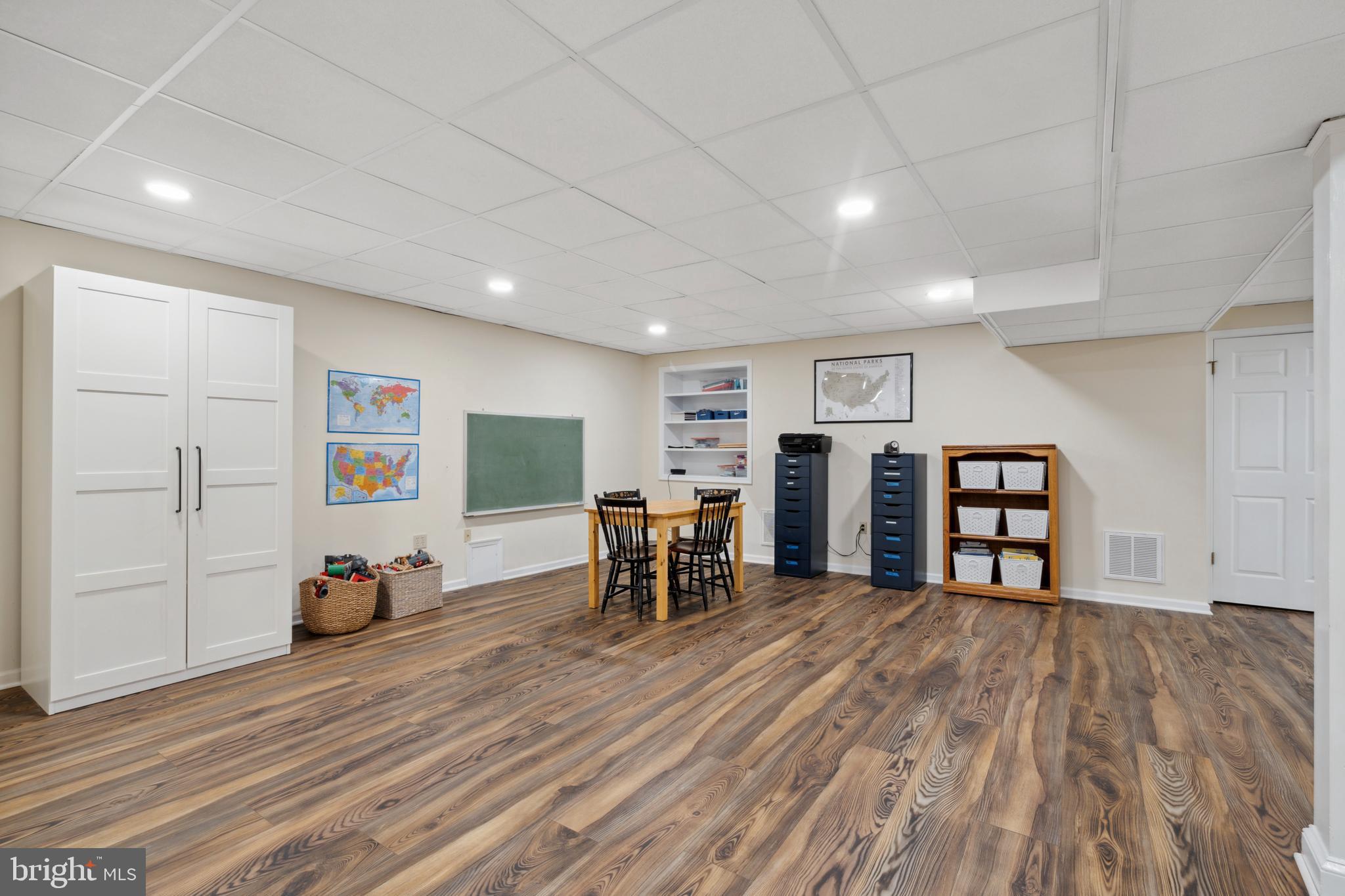 MEADOWVIEW FARMS - Residential