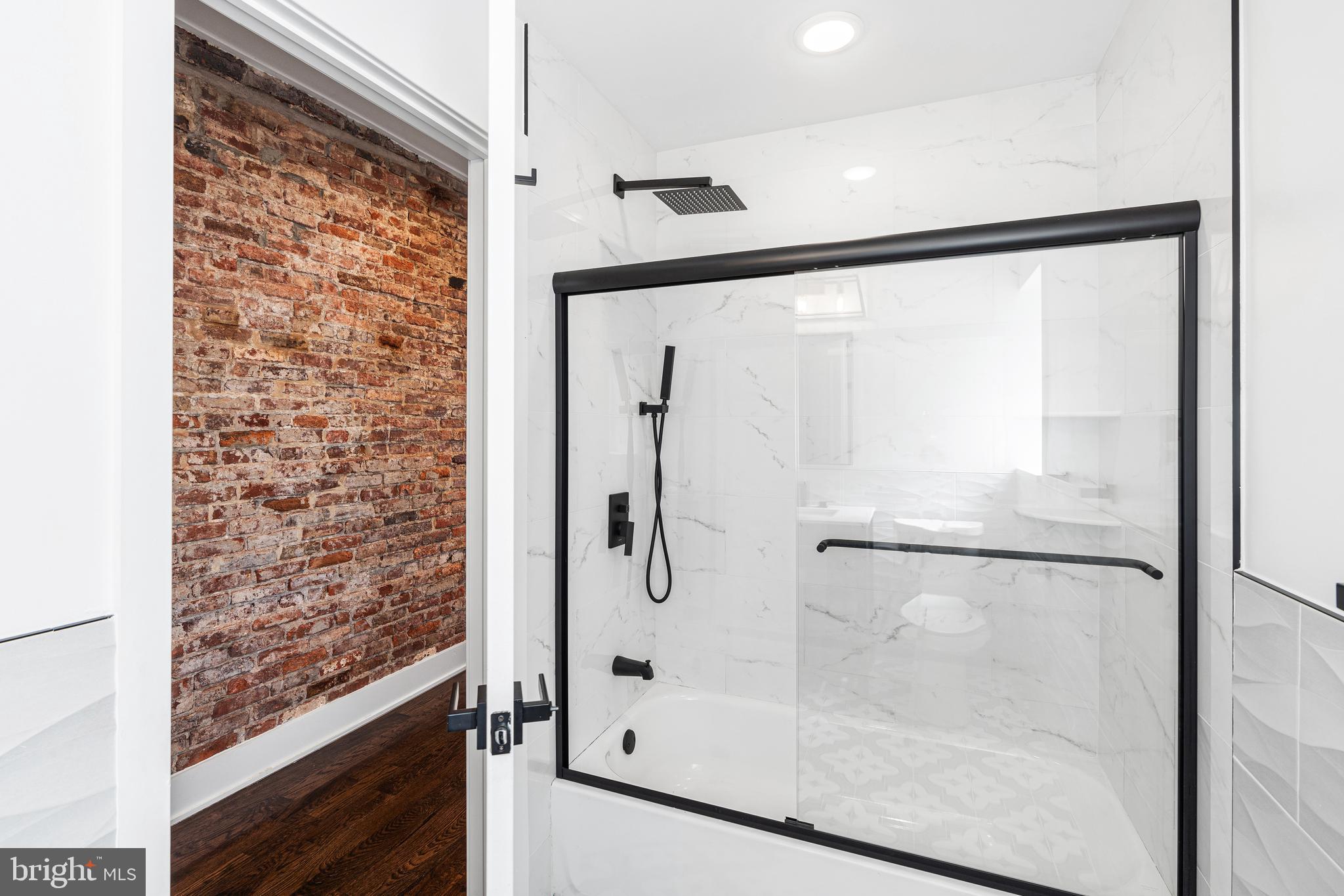 LOWER MOYAMENSING - Residential