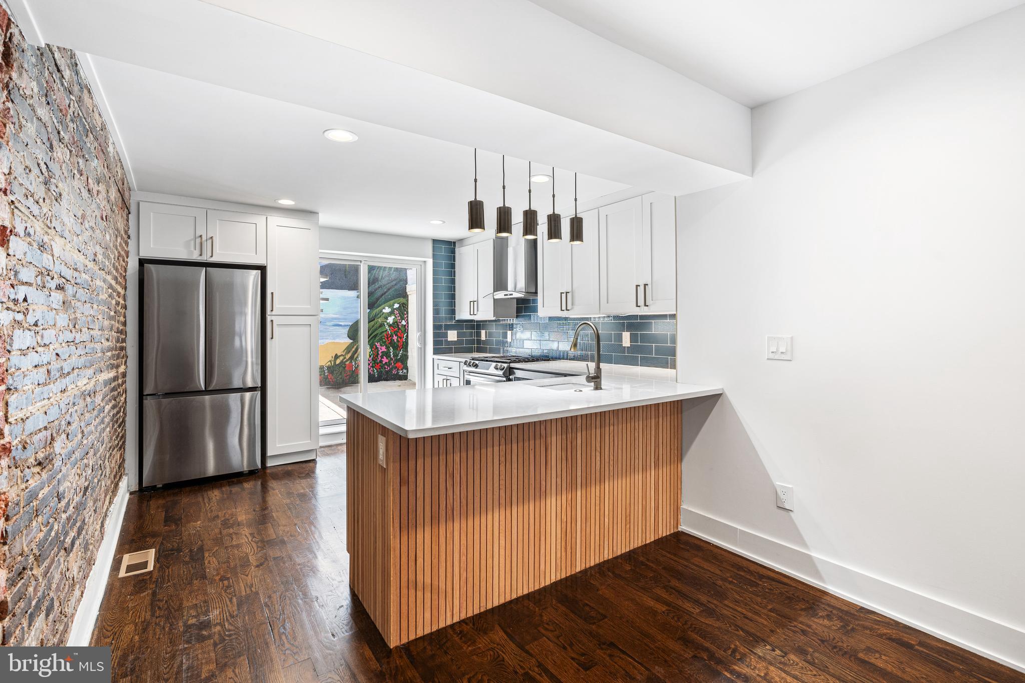 LOWER MOYAMENSING - Residential