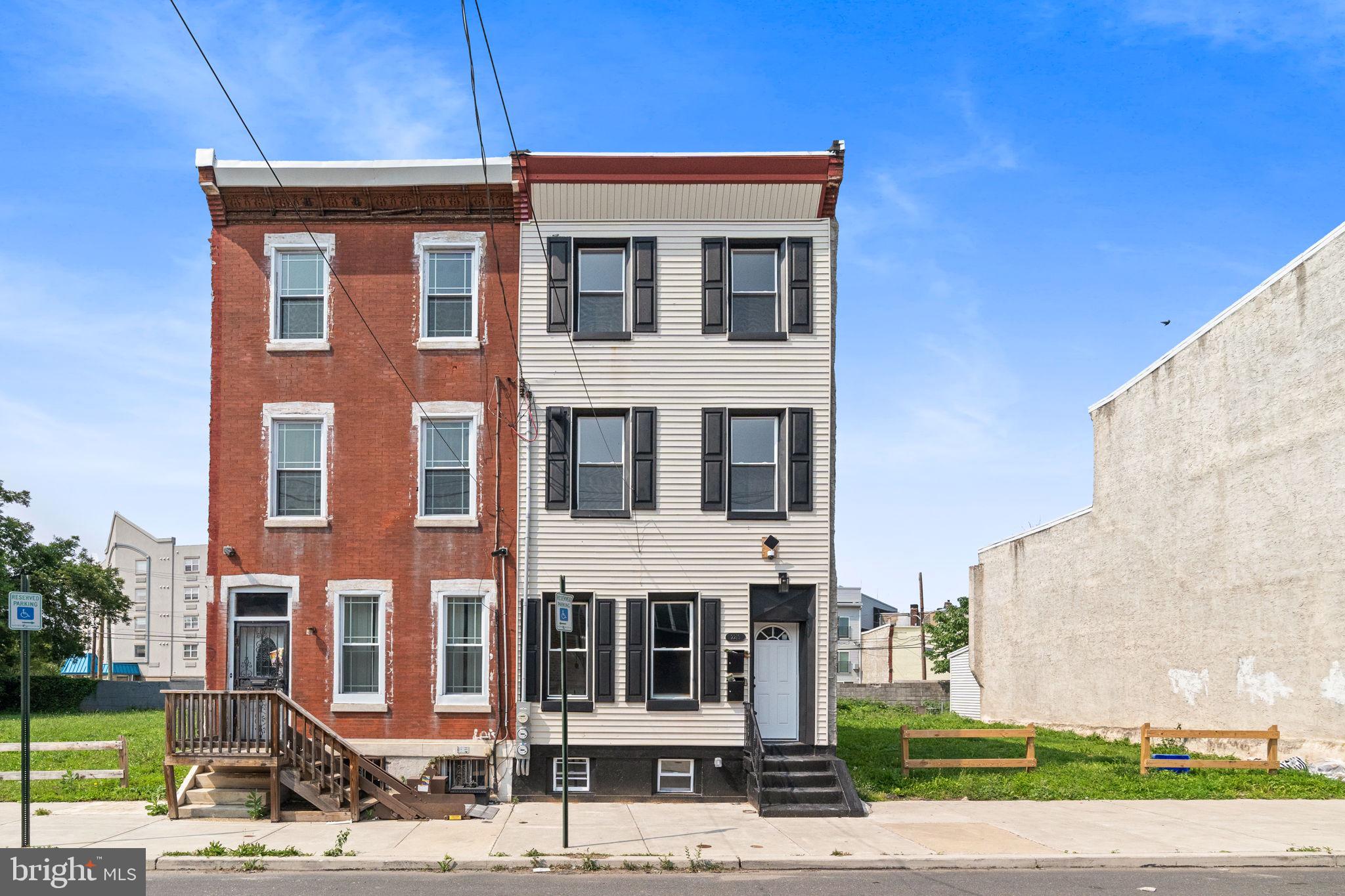 2219 W OXFORD STREET