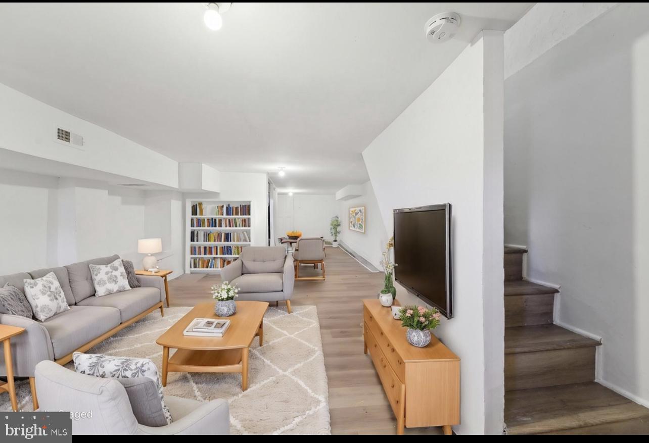 MORELL PARK - Residential Lease