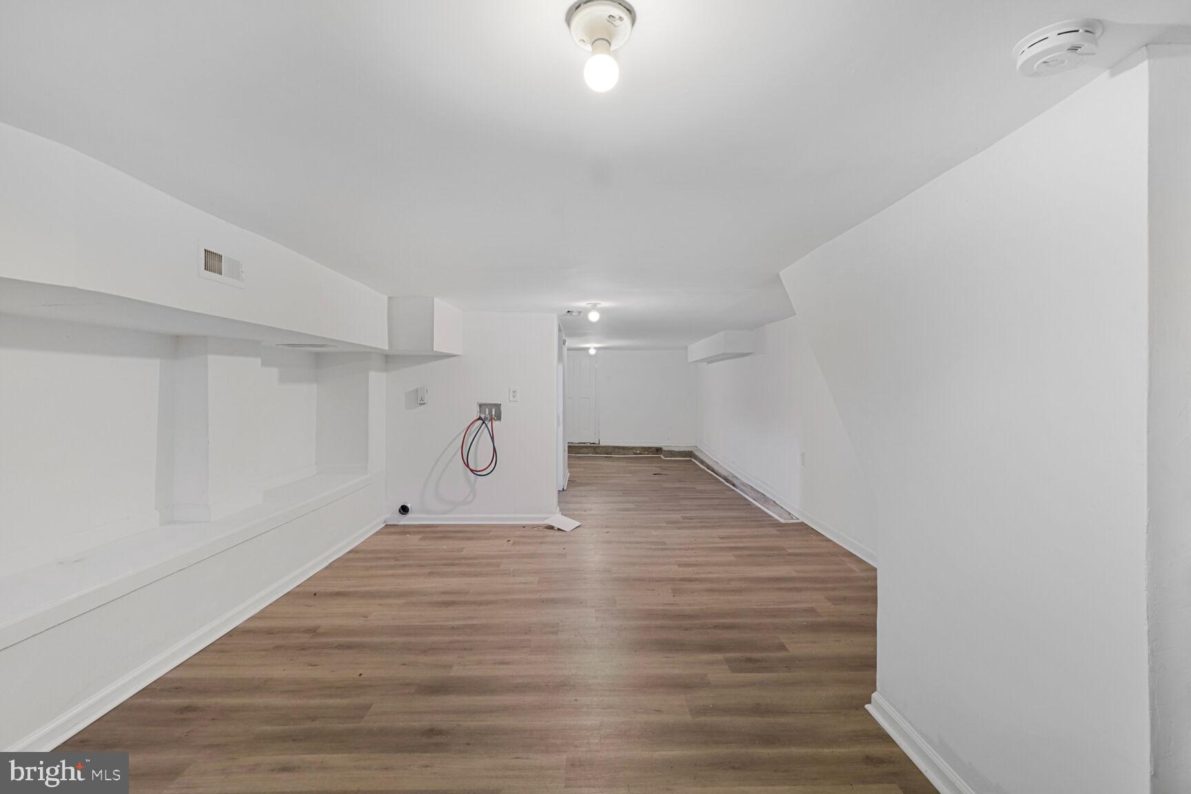 MORELL PARK - Residential Lease