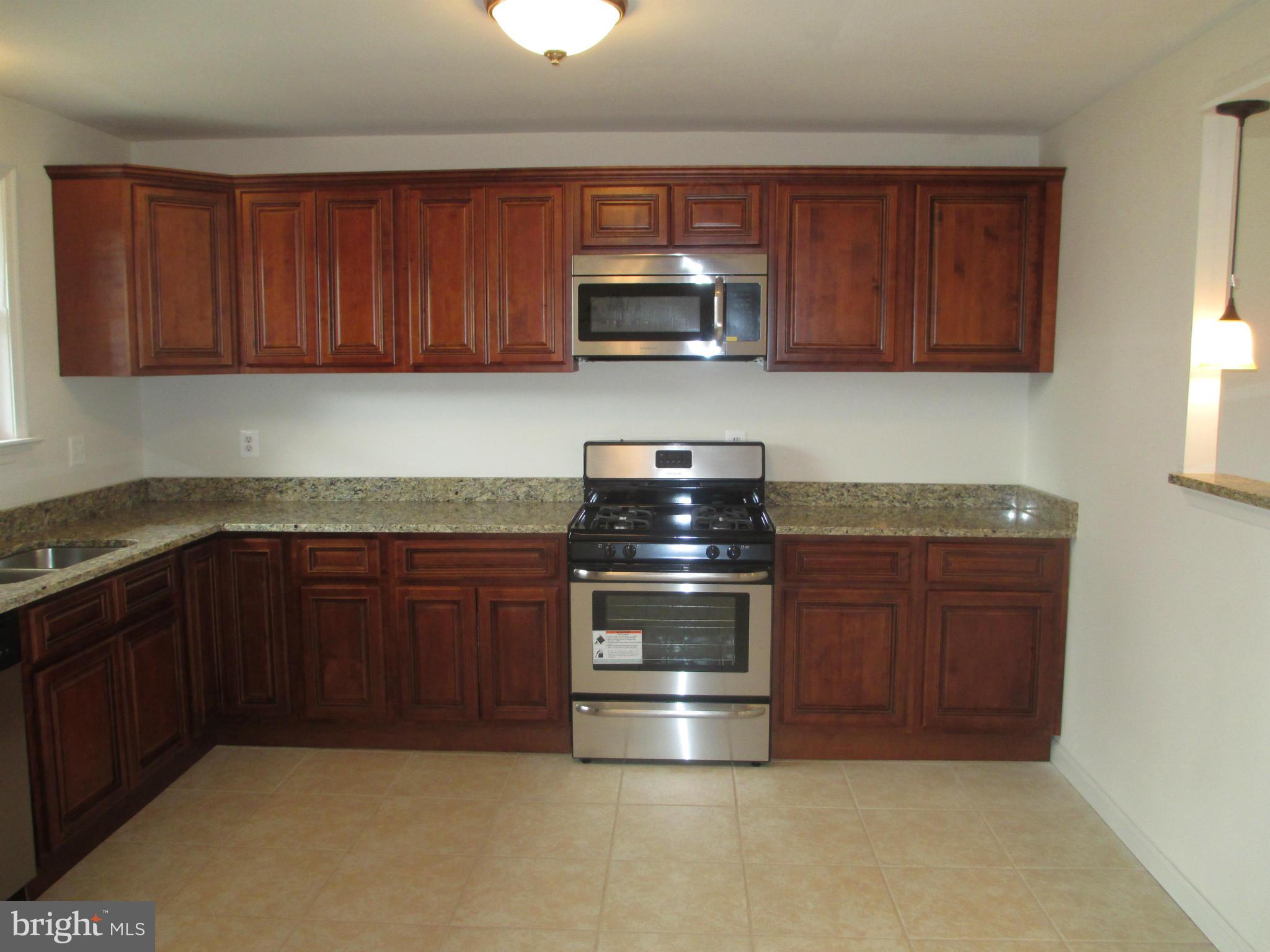 OLD FORT MANOR - Residential