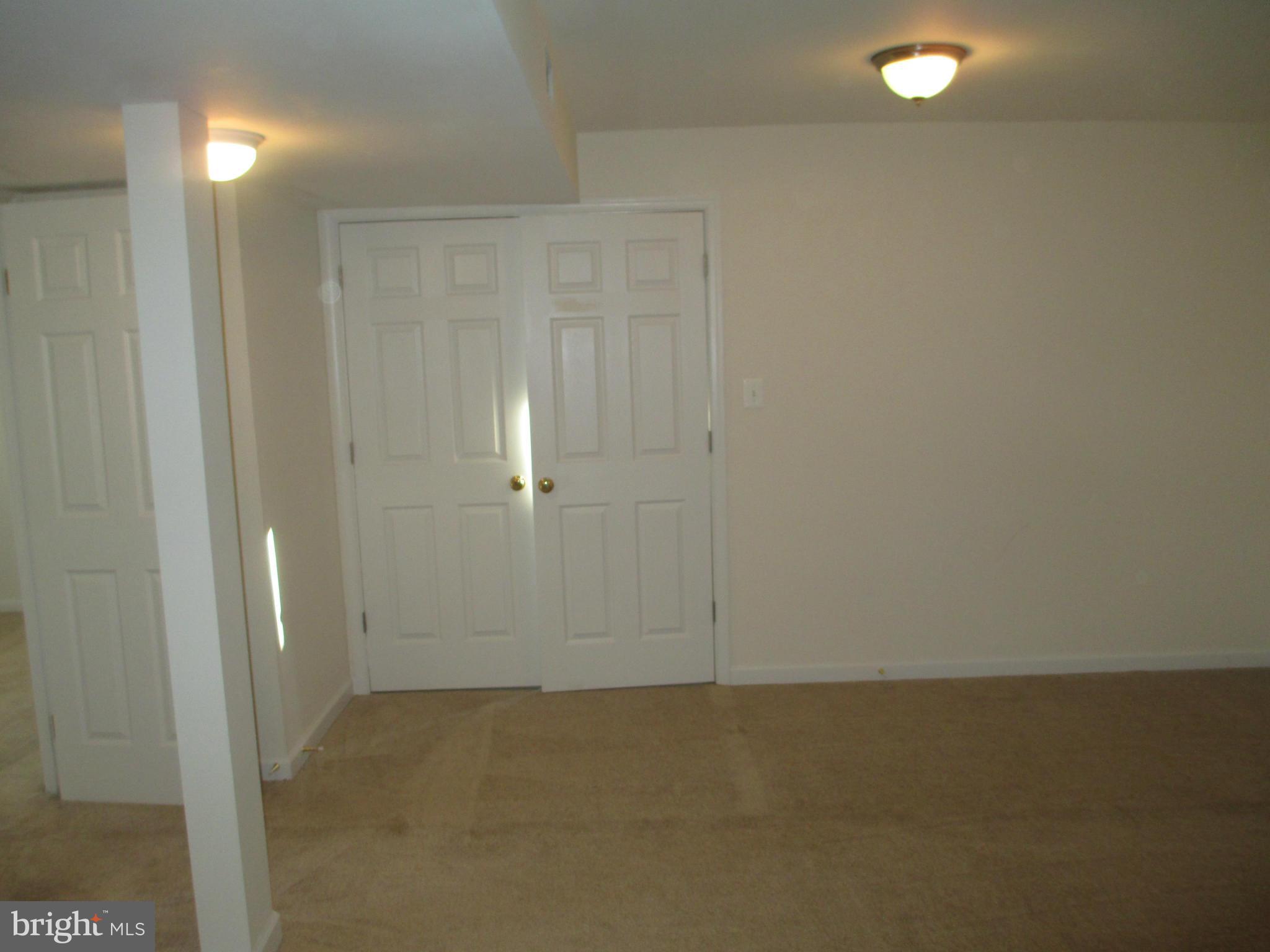 OLD FORT MANOR - Residential