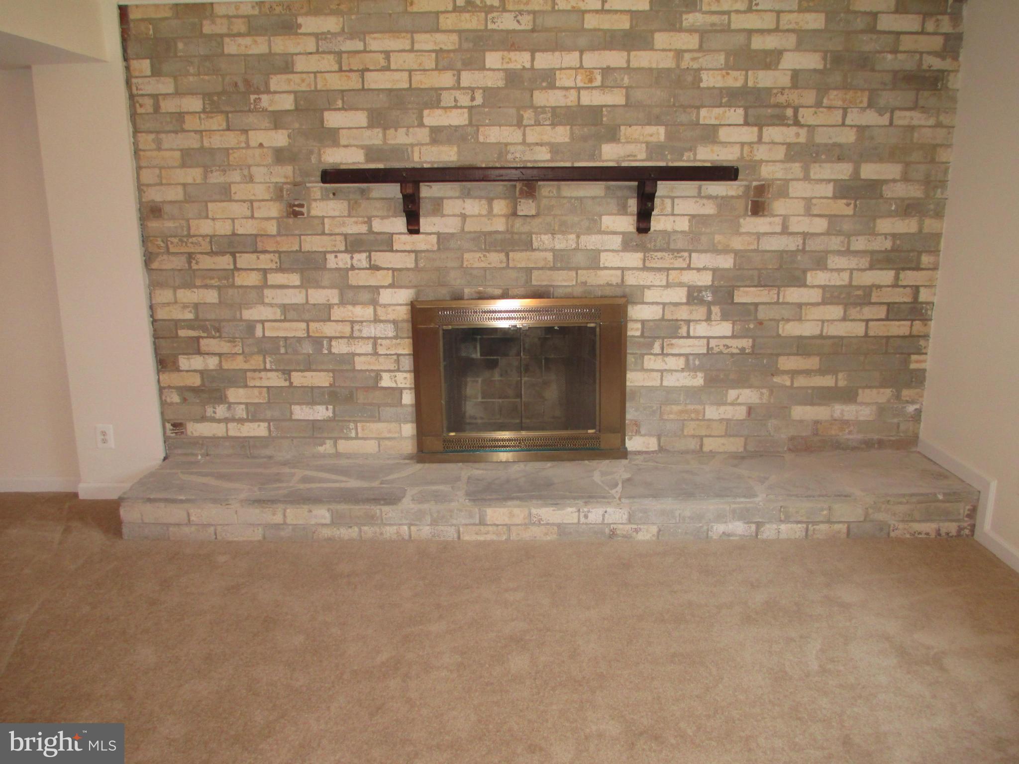 OLD FORT MANOR - Residential