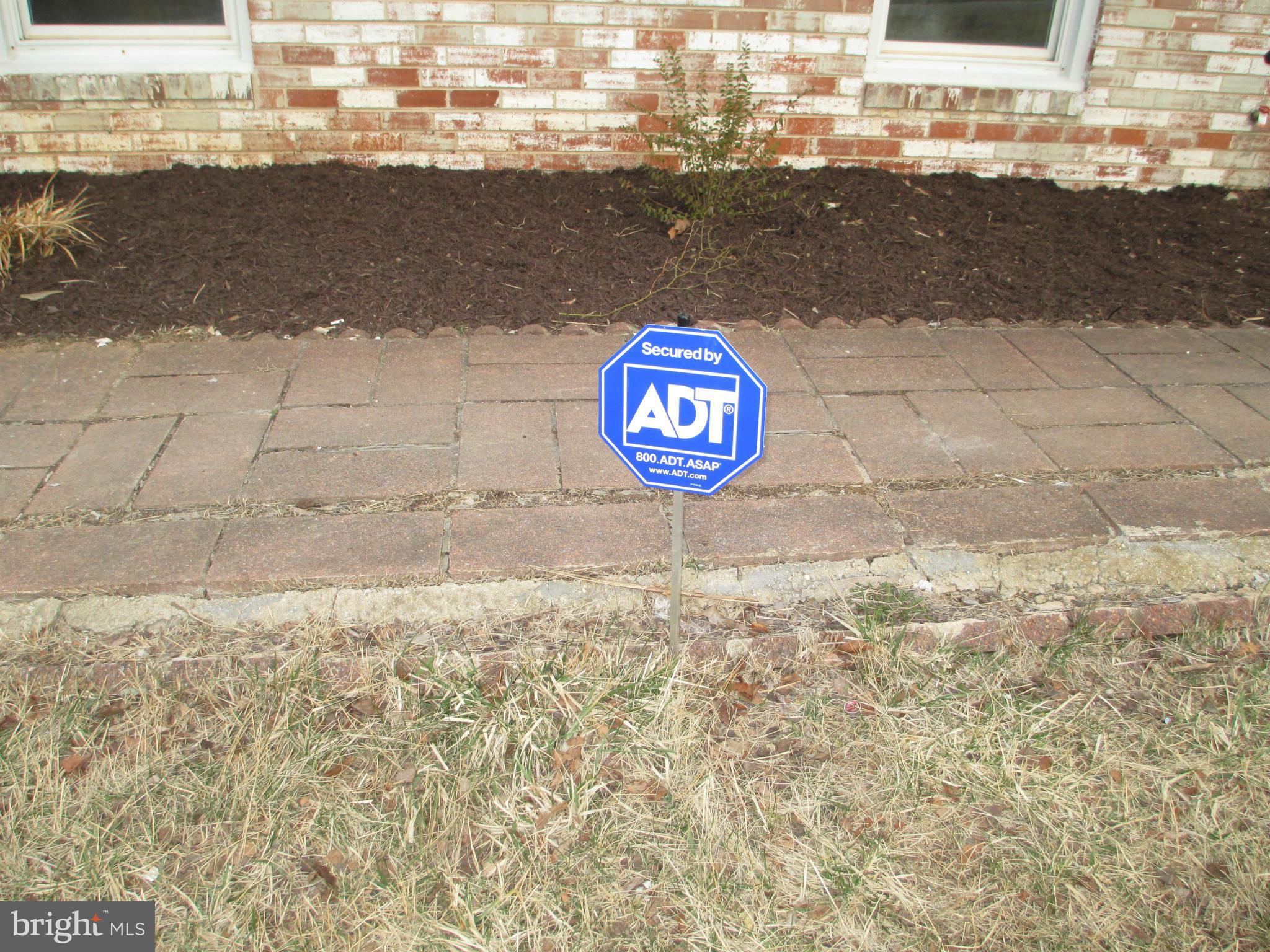 OLD FORT MANOR - Residential