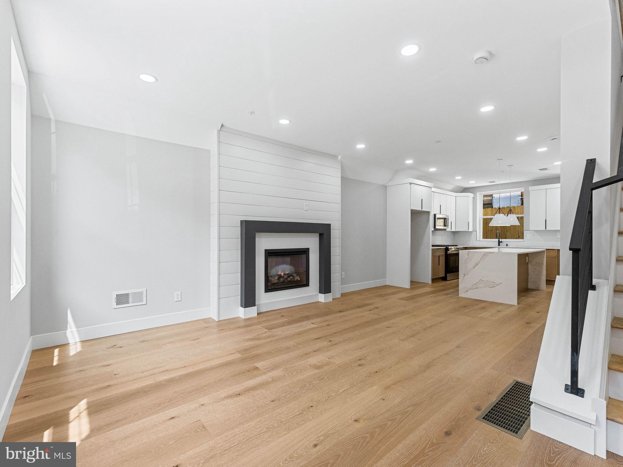 5365 PRISCILLA STREET