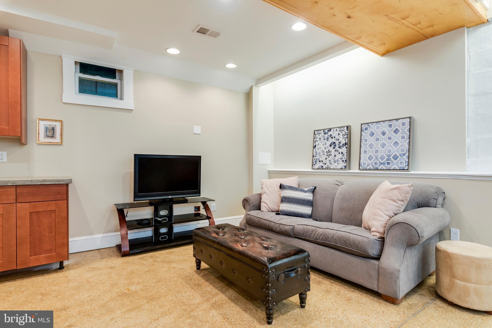 HOMEWOOD - Residential