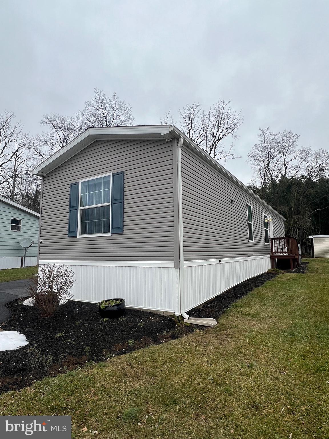 PIN OAK MOBILE HOME - Residential