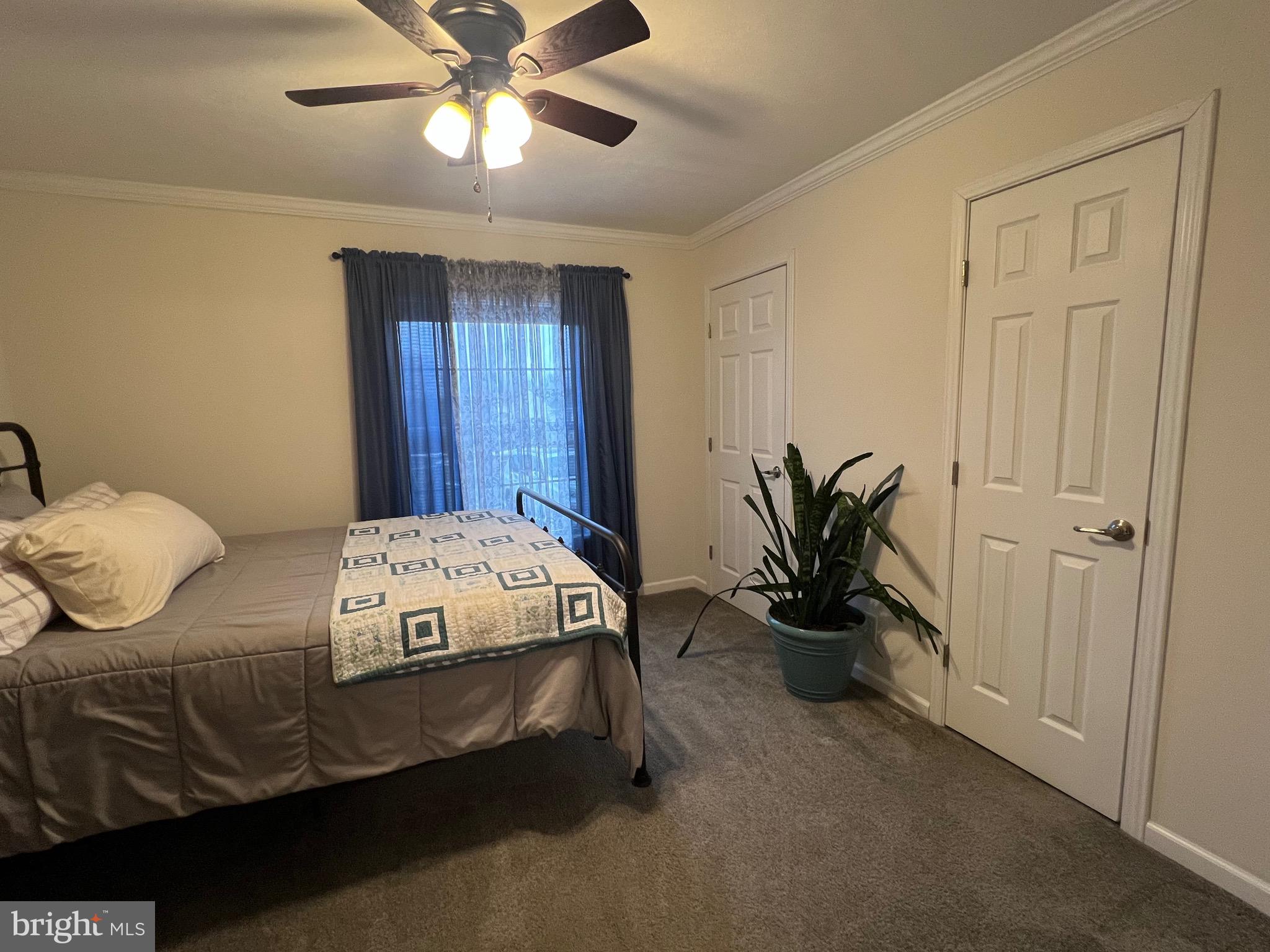 PIN OAK MOBILE HOME - Residential