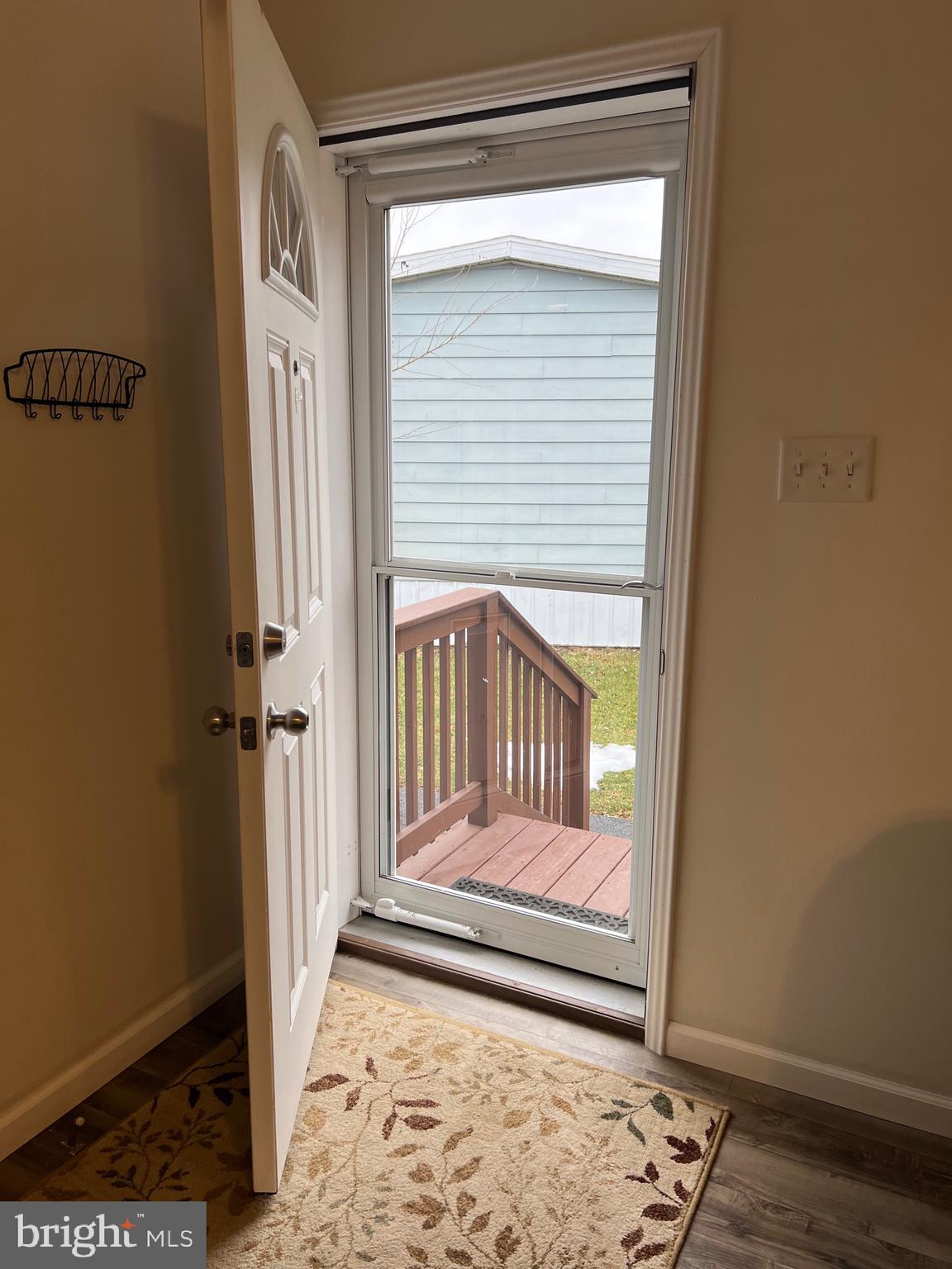 PIN OAK MOBILE HOME - Residential