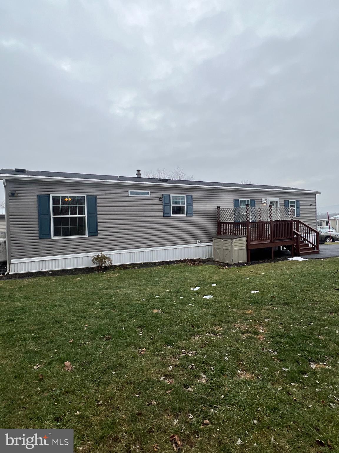 PIN OAK MOBILE HOME - Residential