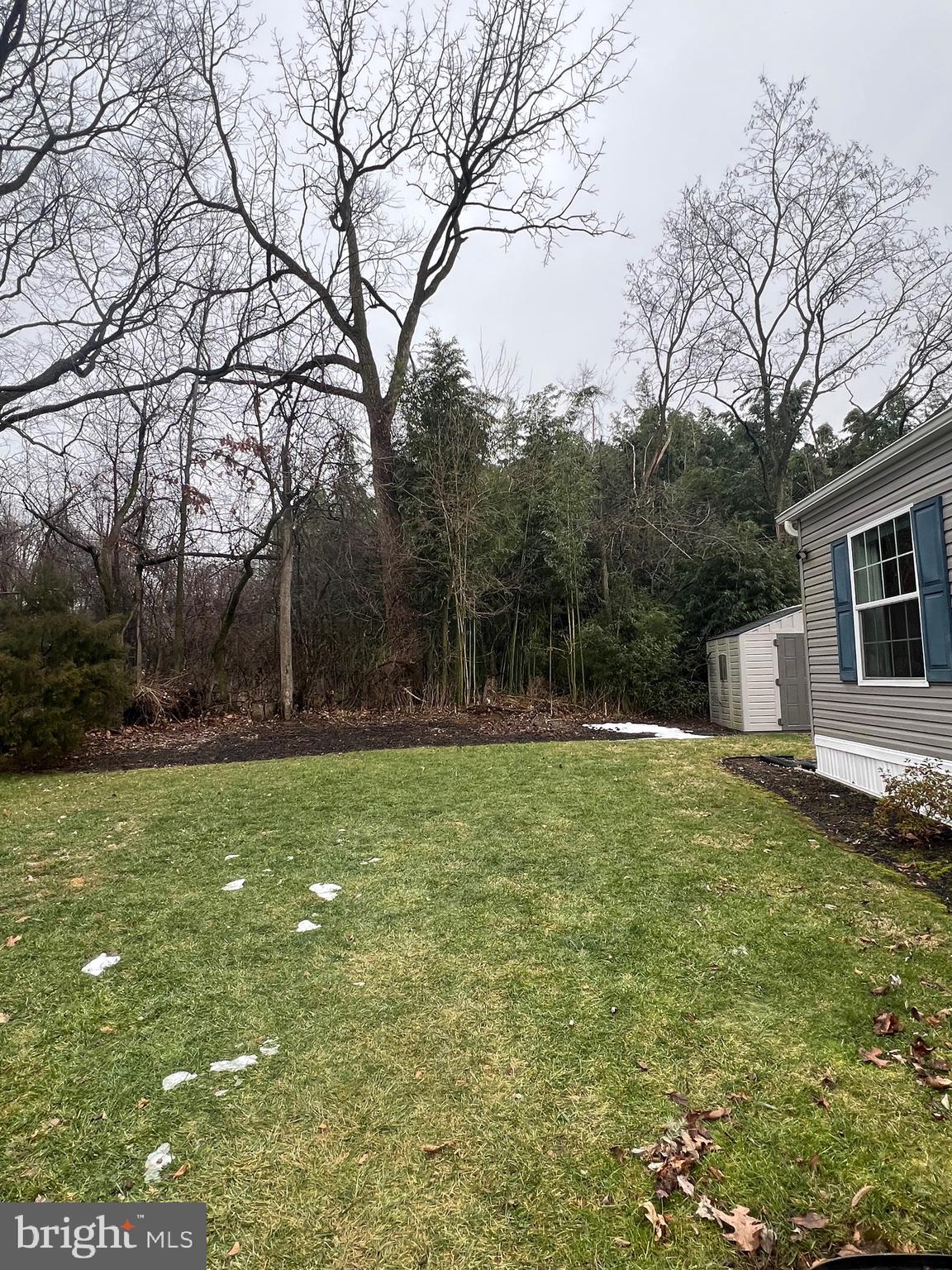 PIN OAK MOBILE HOME - Residential