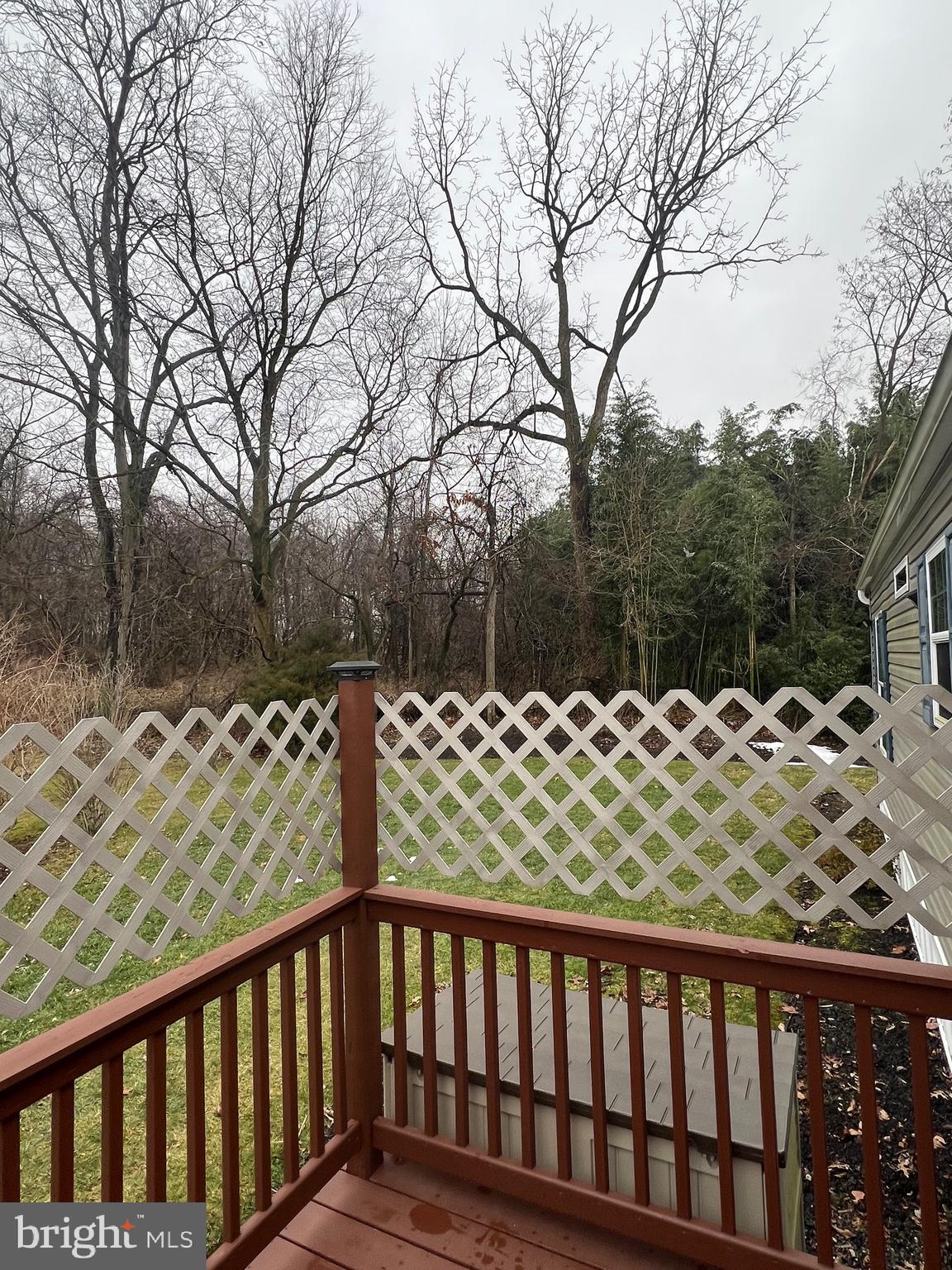 PIN OAK MOBILE HOME - Residential