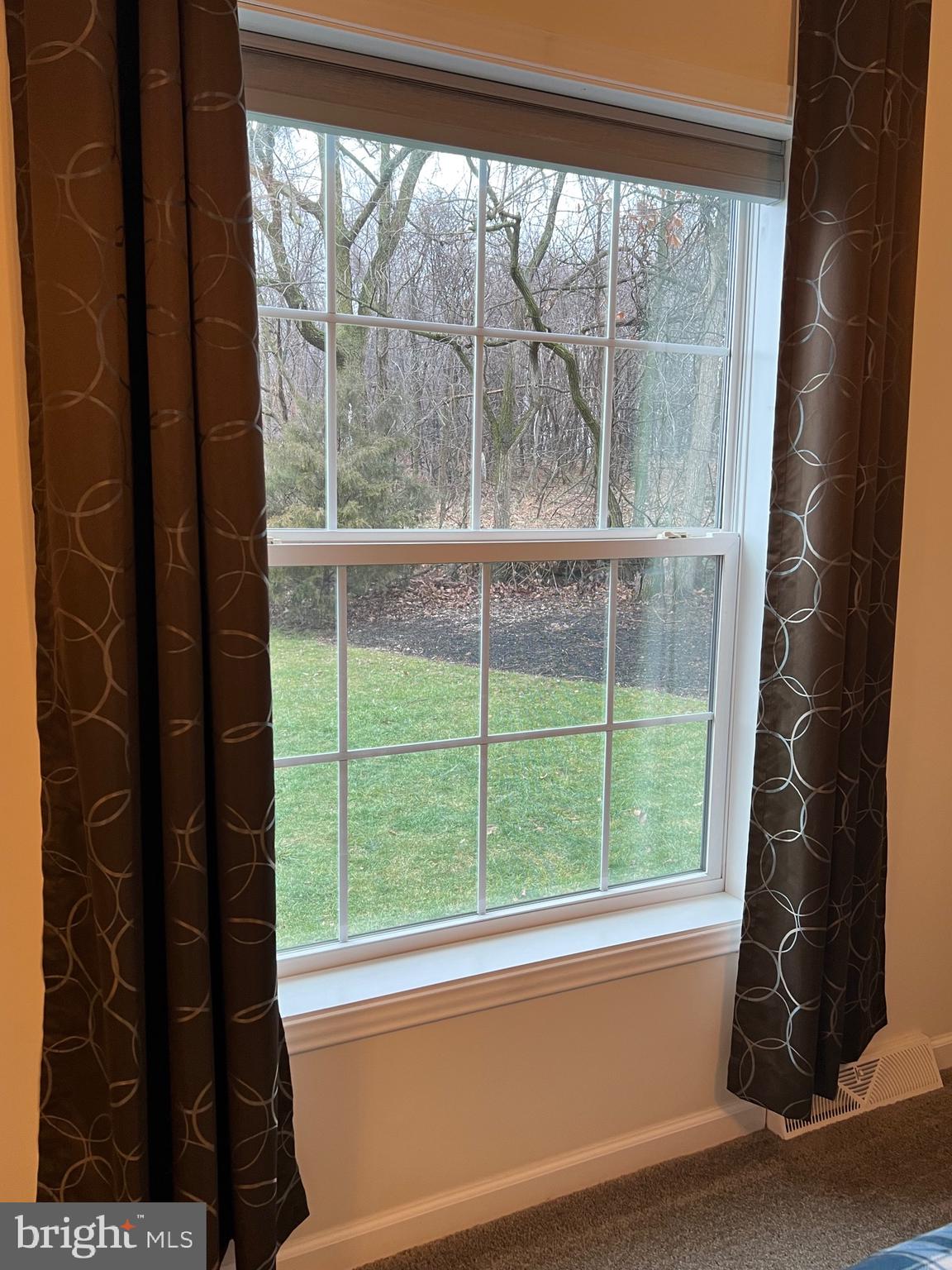 PIN OAK MOBILE HOME - Residential