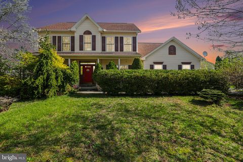 Photo of 111 Koch Lane, HARRISBURG, PA 17112 (MLS # PADA2056810)