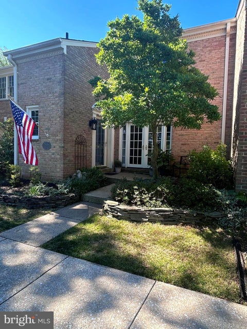 Photo of 2087 Hopewood Drive, FALLS CHURCH, VA 22043 (MLS # VAFX2321368)