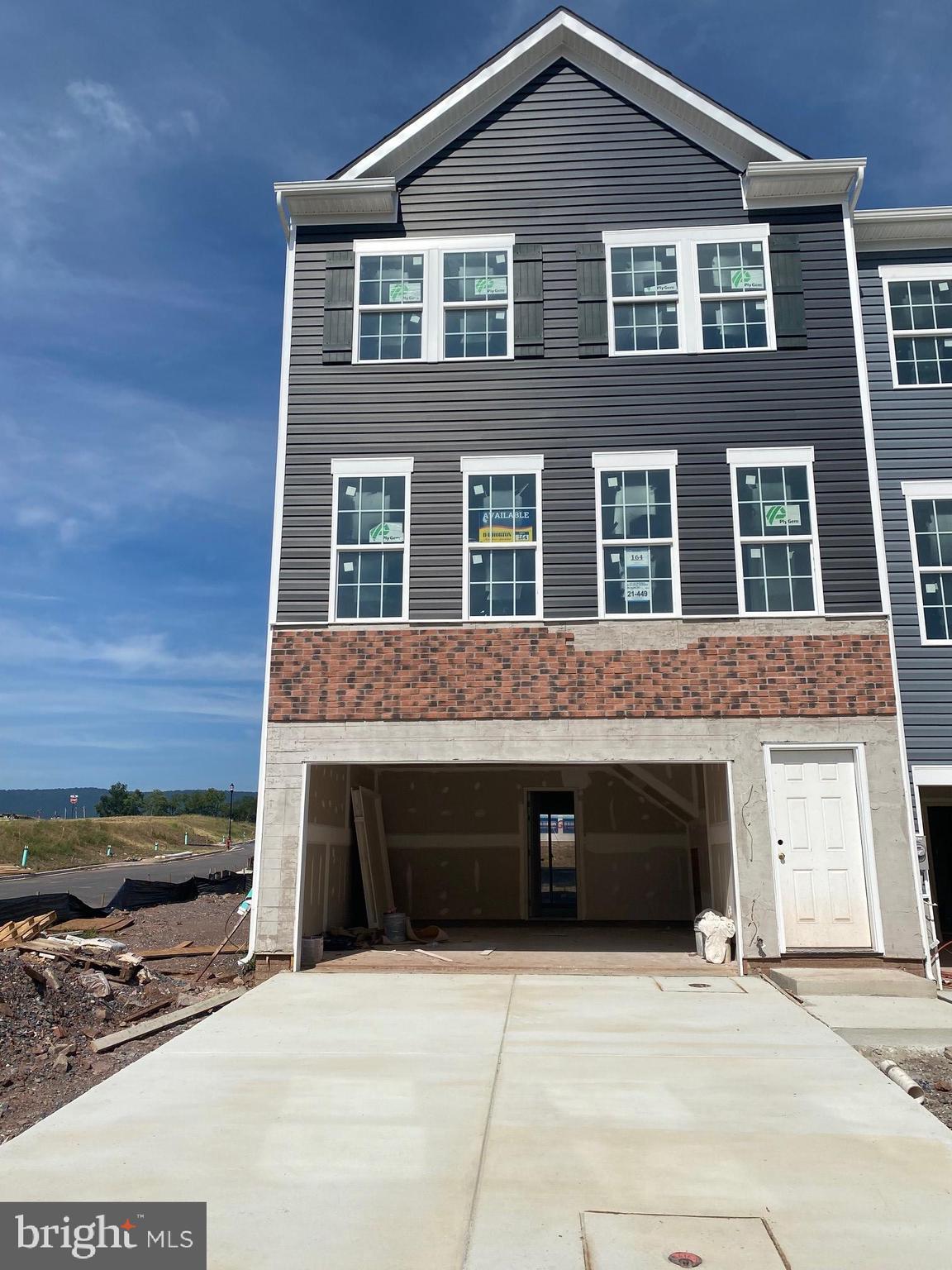 TUSCARORA CREEK - Residential