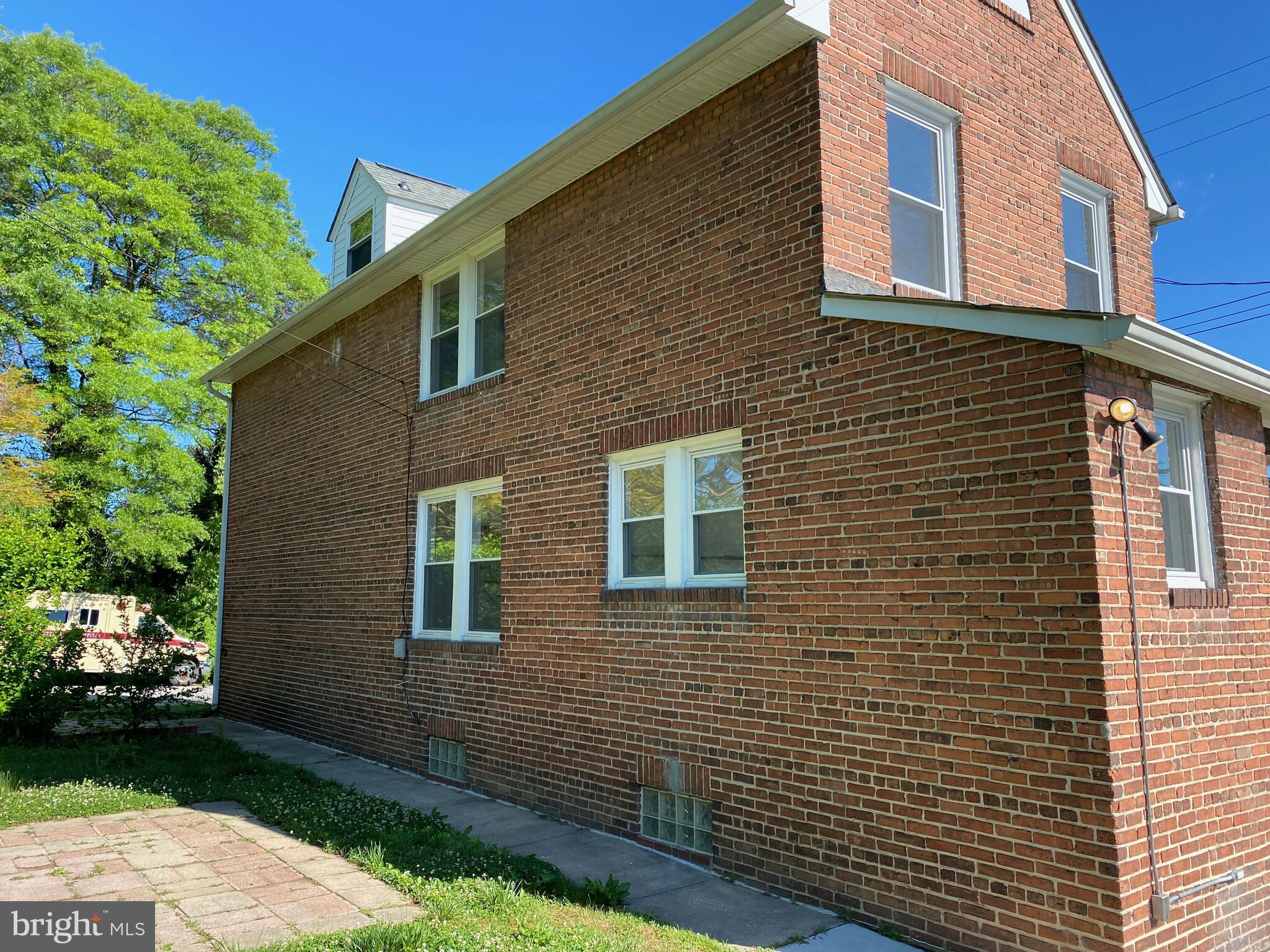 WESTPORT - Residential