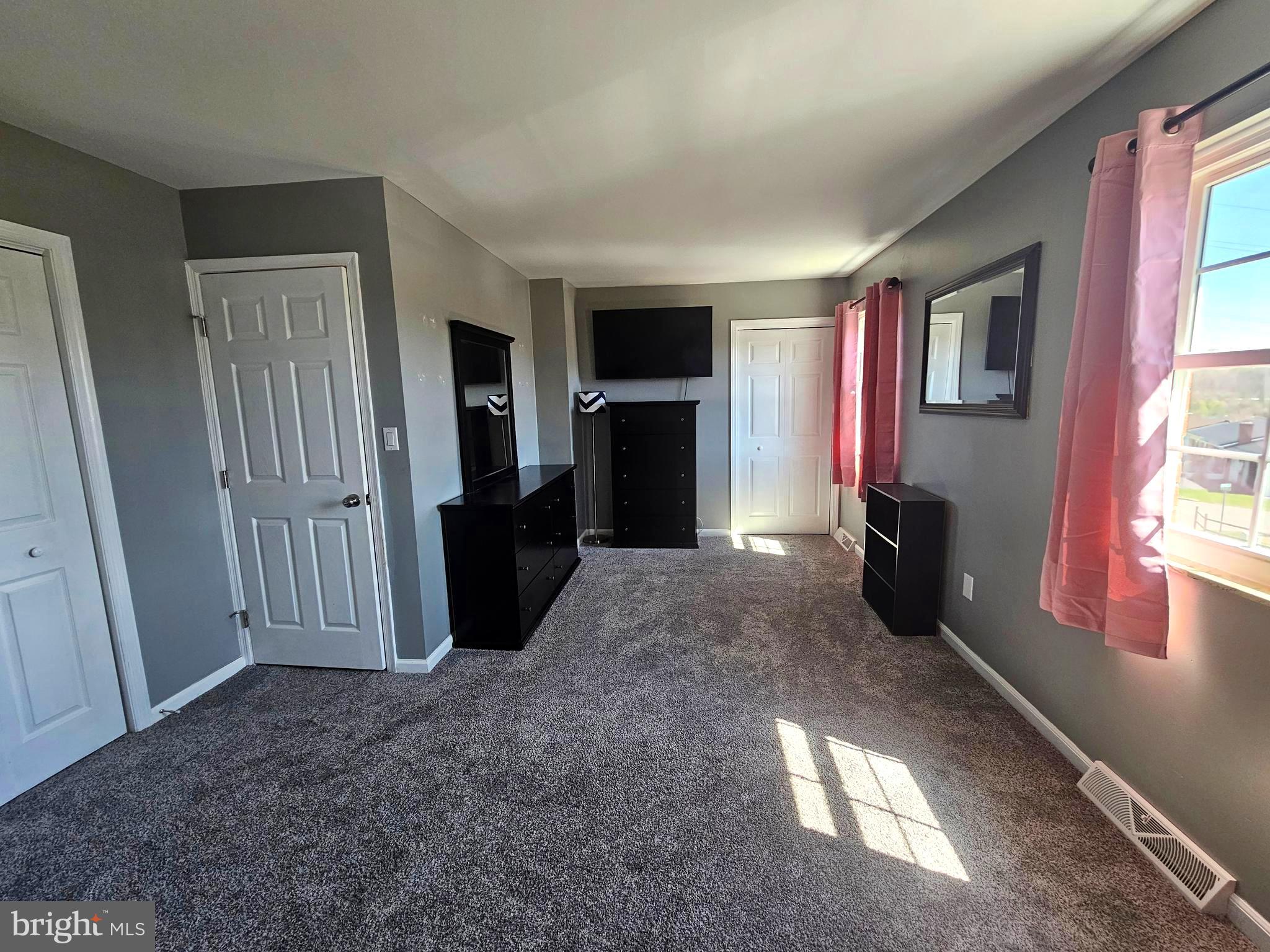 GLEN OAKS - Residential