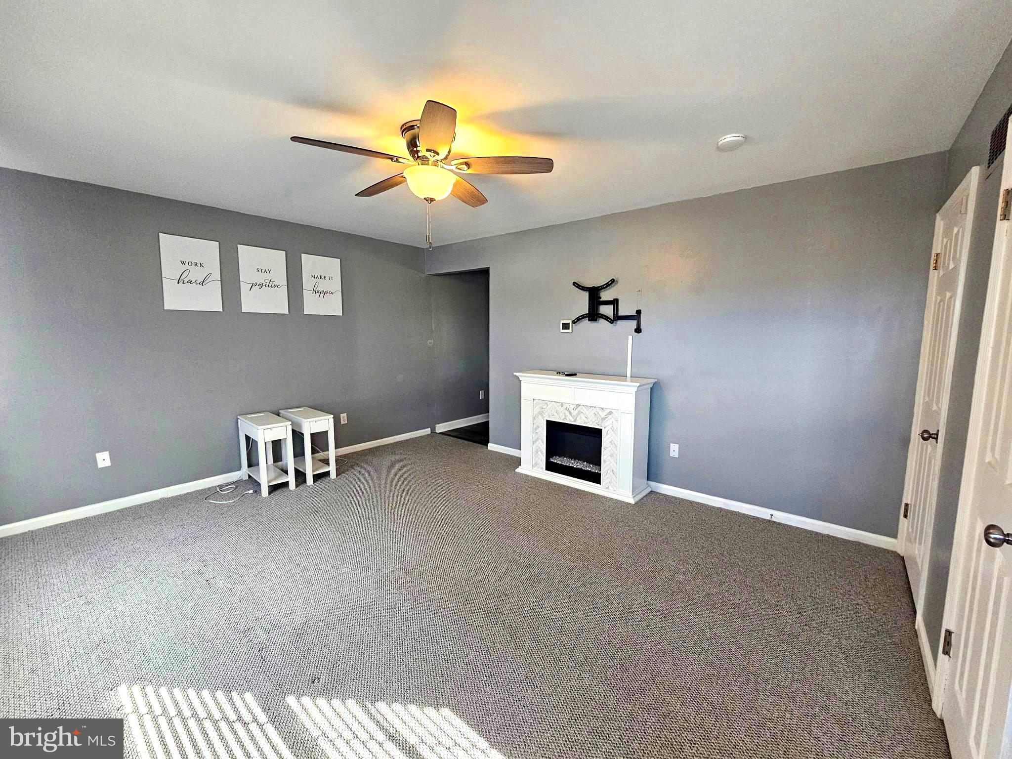 GLEN OAKS - Residential