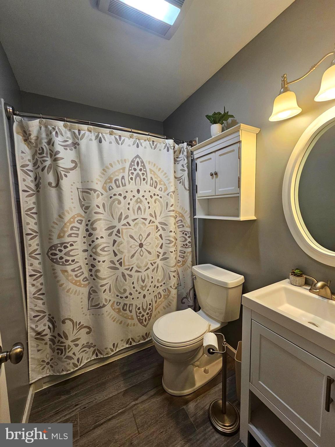 GLEN OAKS - Residential