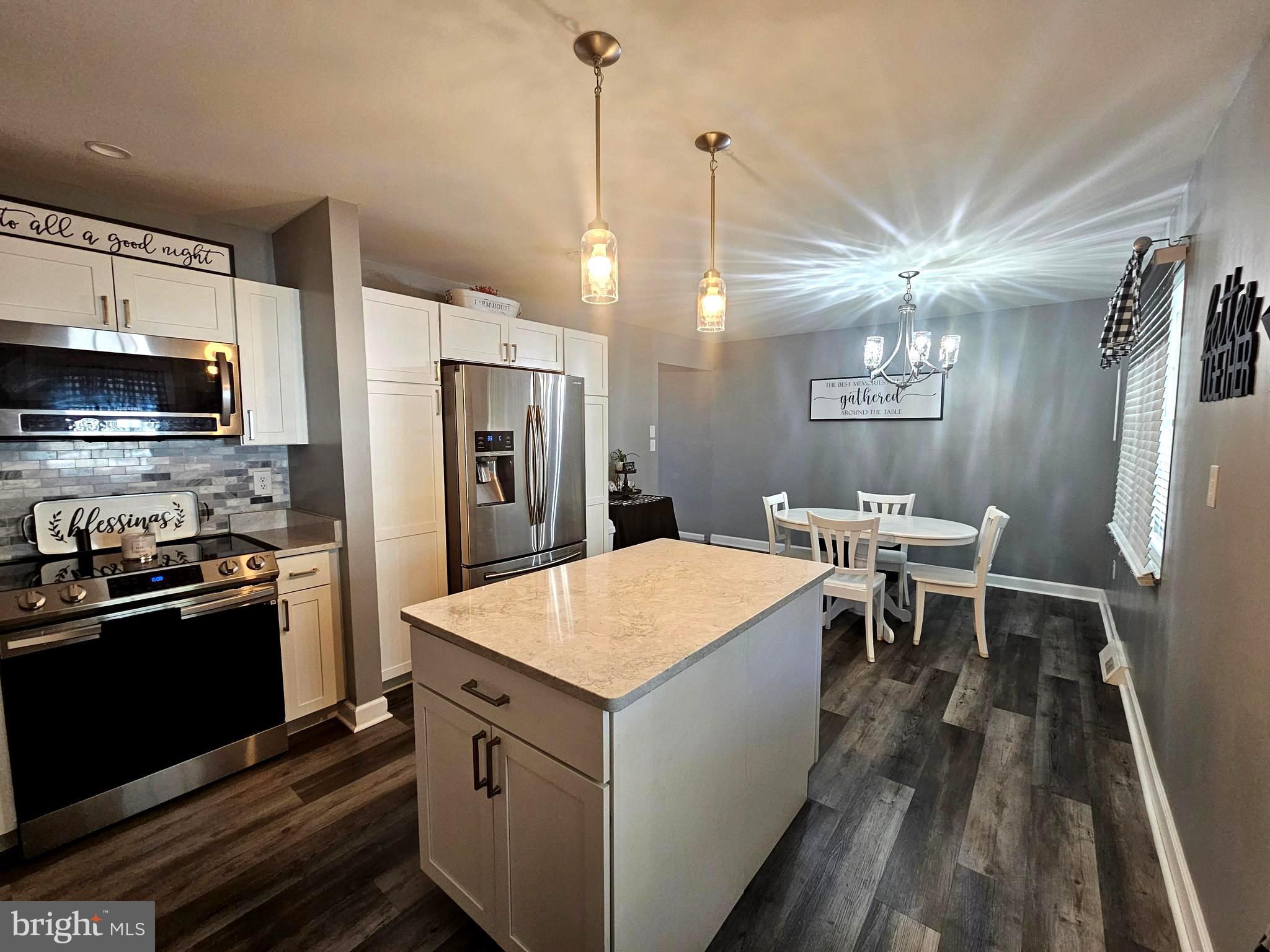 GLEN OAKS - Residential