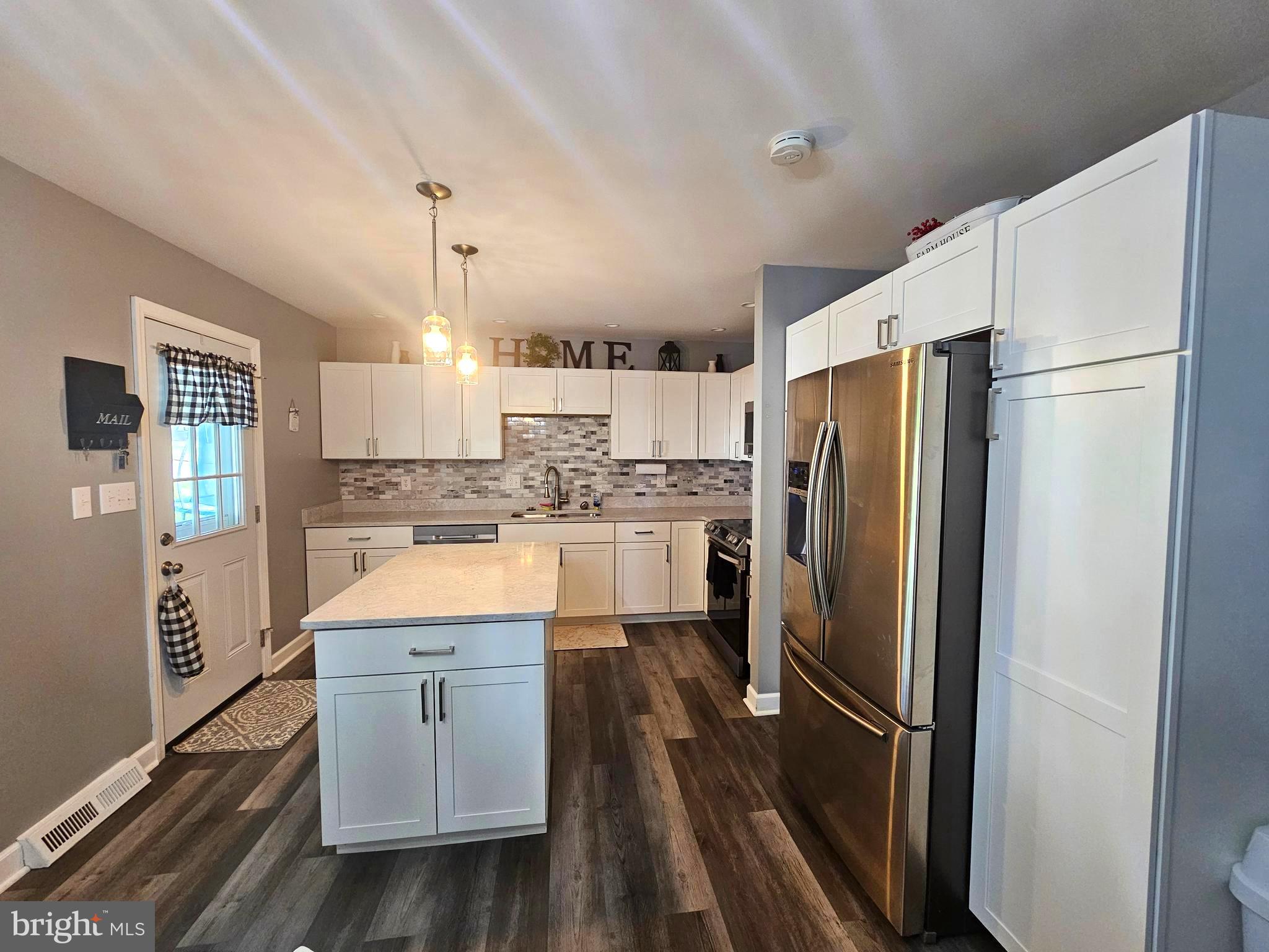 GLEN OAKS - Residential