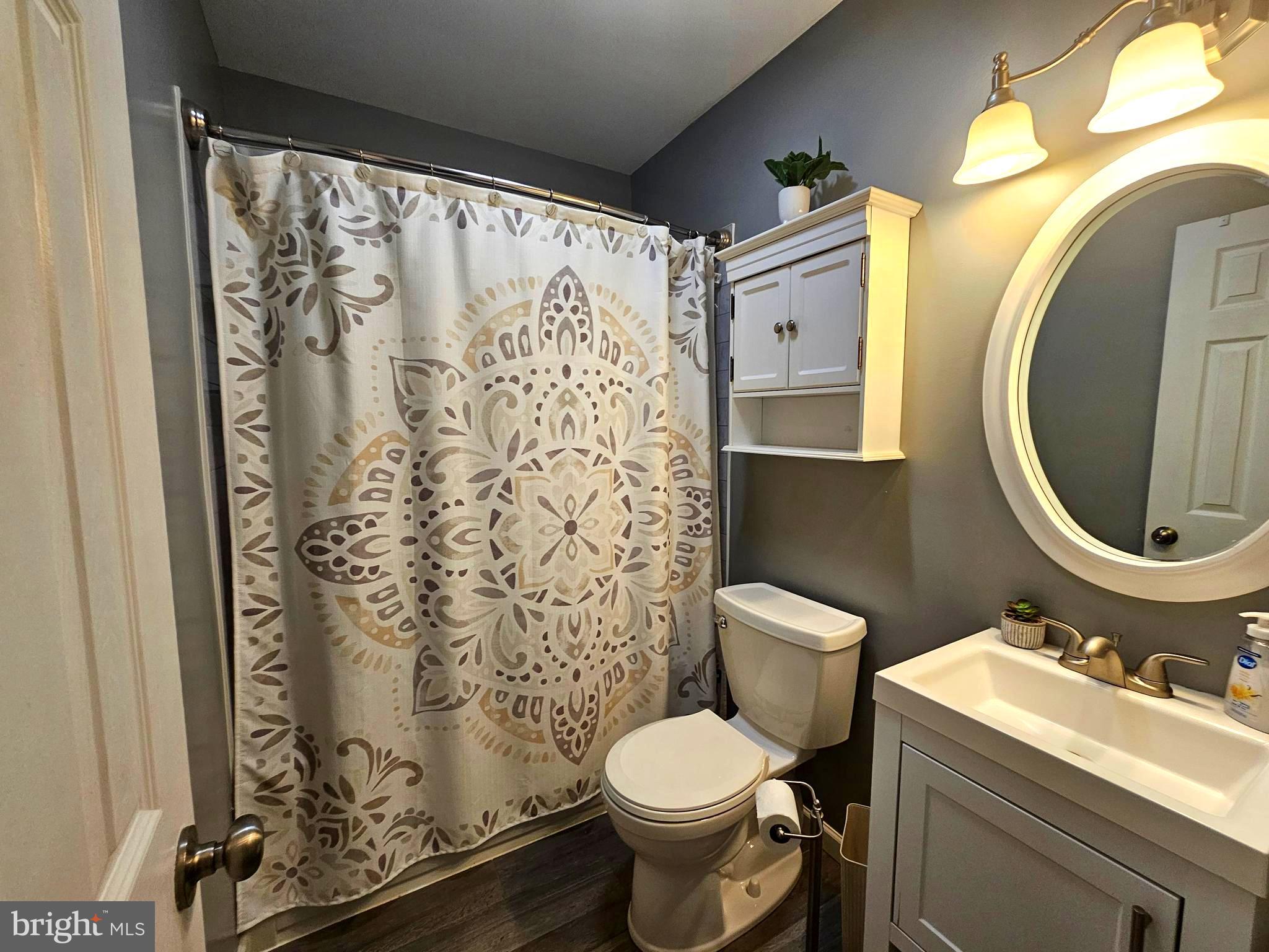 GLEN OAKS - Residential