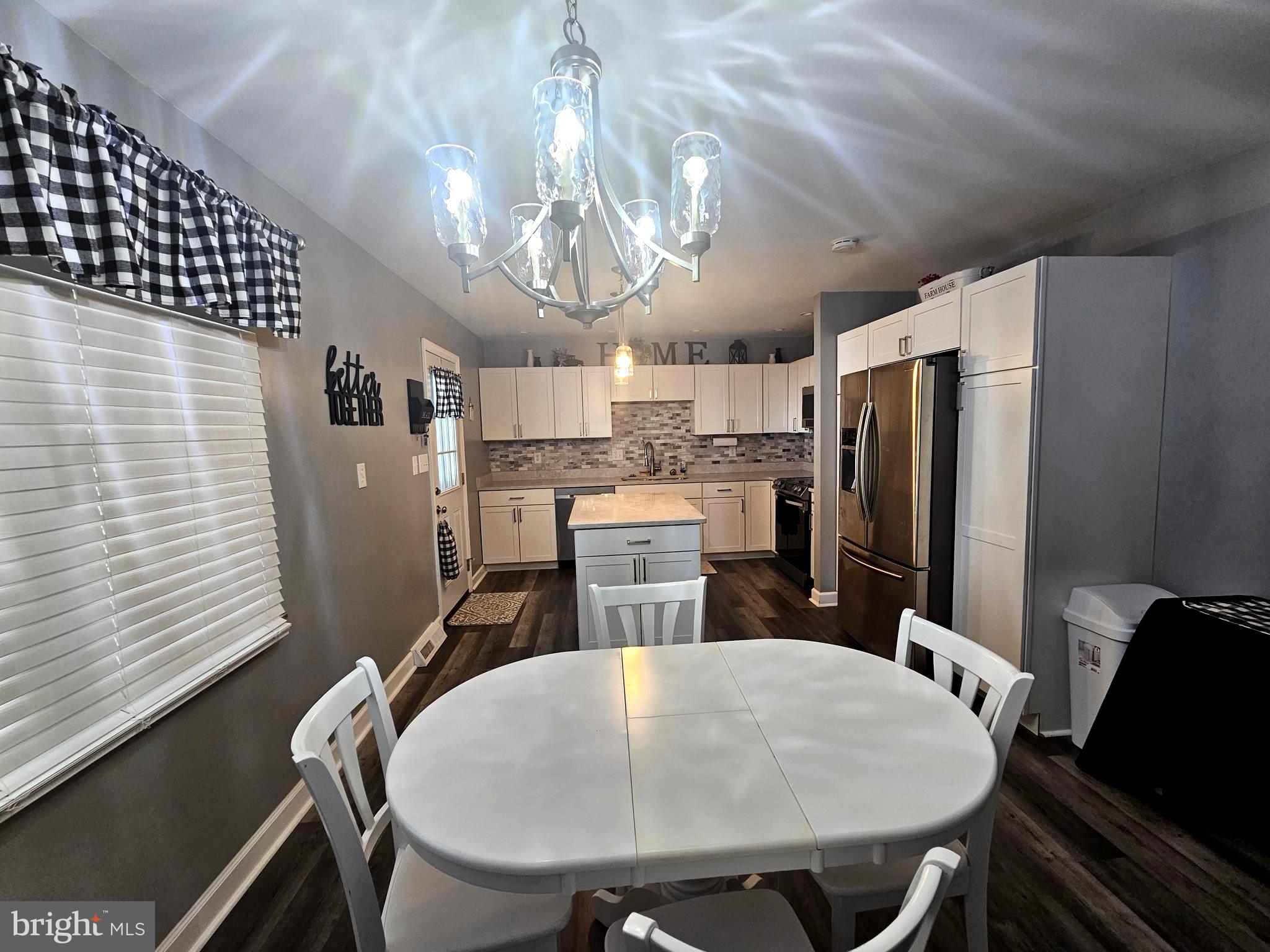 GLEN OAKS - Residential