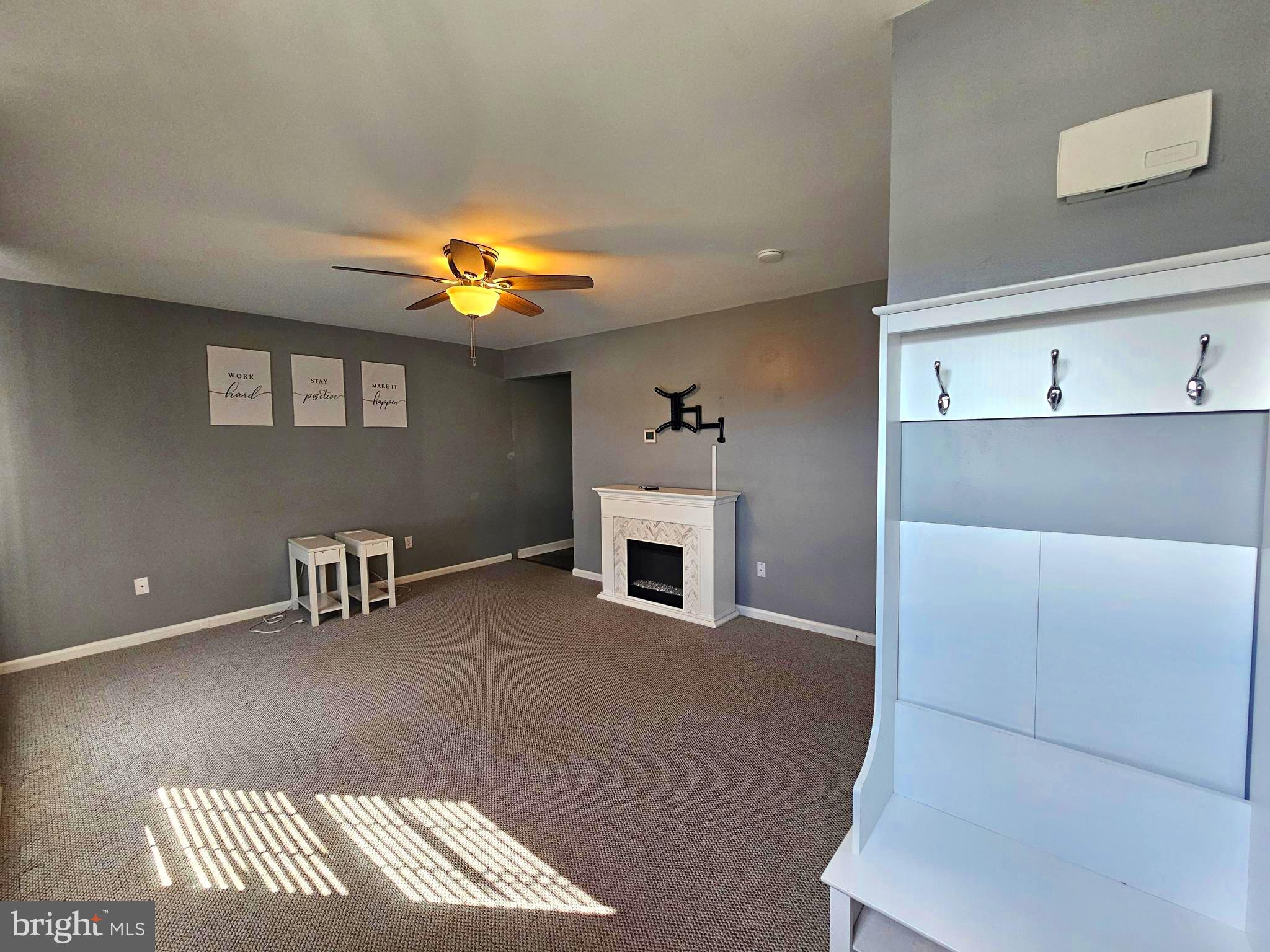 GLEN OAKS - Residential